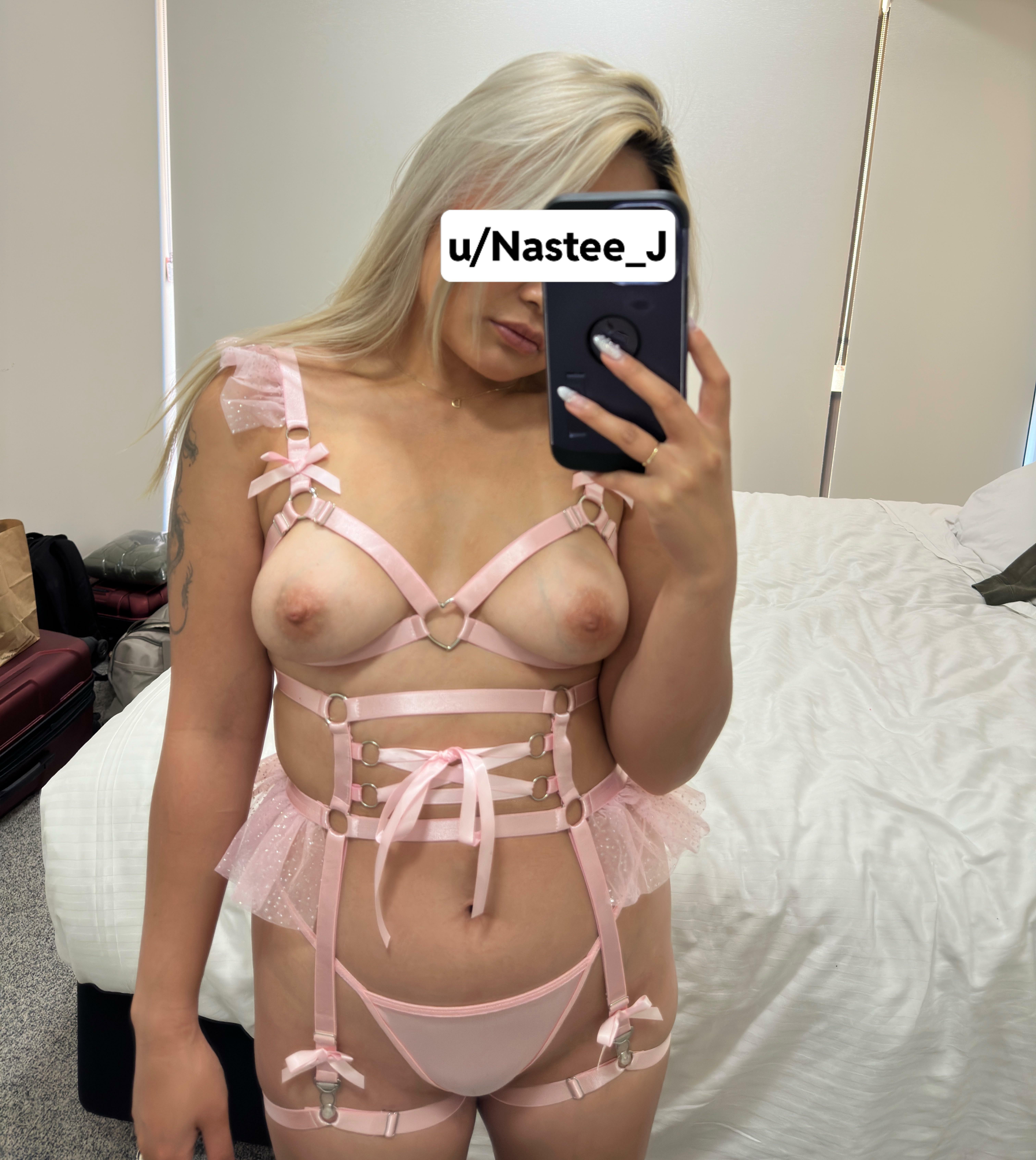 I feel like a pretty, pink fairy in this set