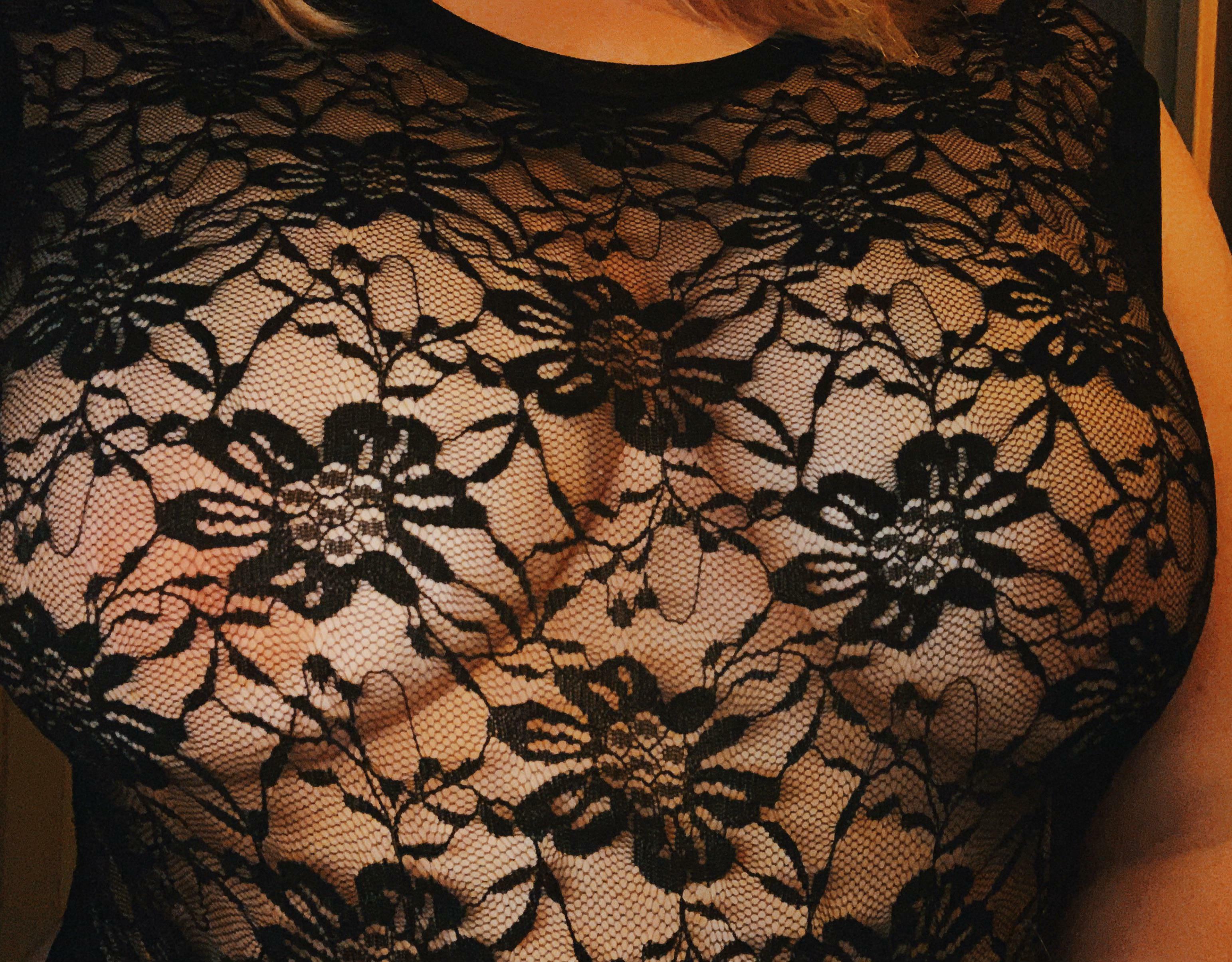 A lacy peek