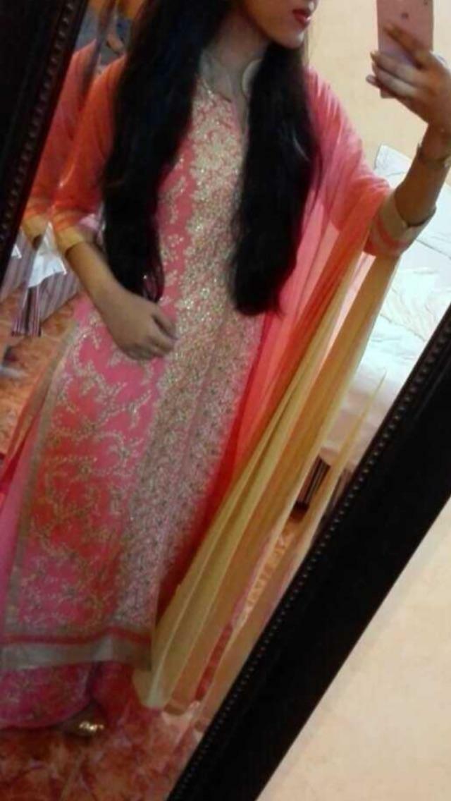 Whoâ€™d like me to strip my eid dress? ðŸ˜‡