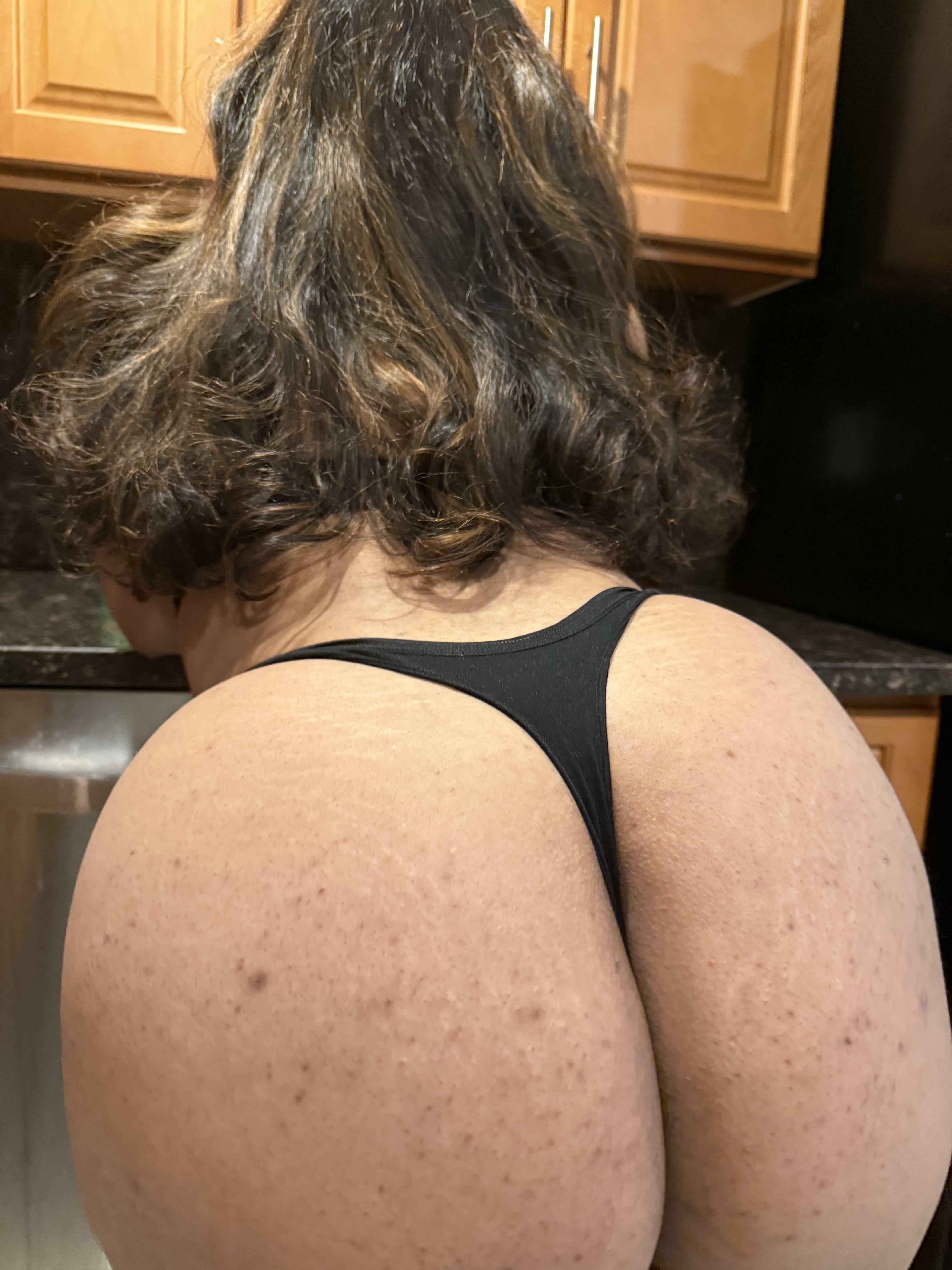 Pull this beautiful hair and dick me down ??