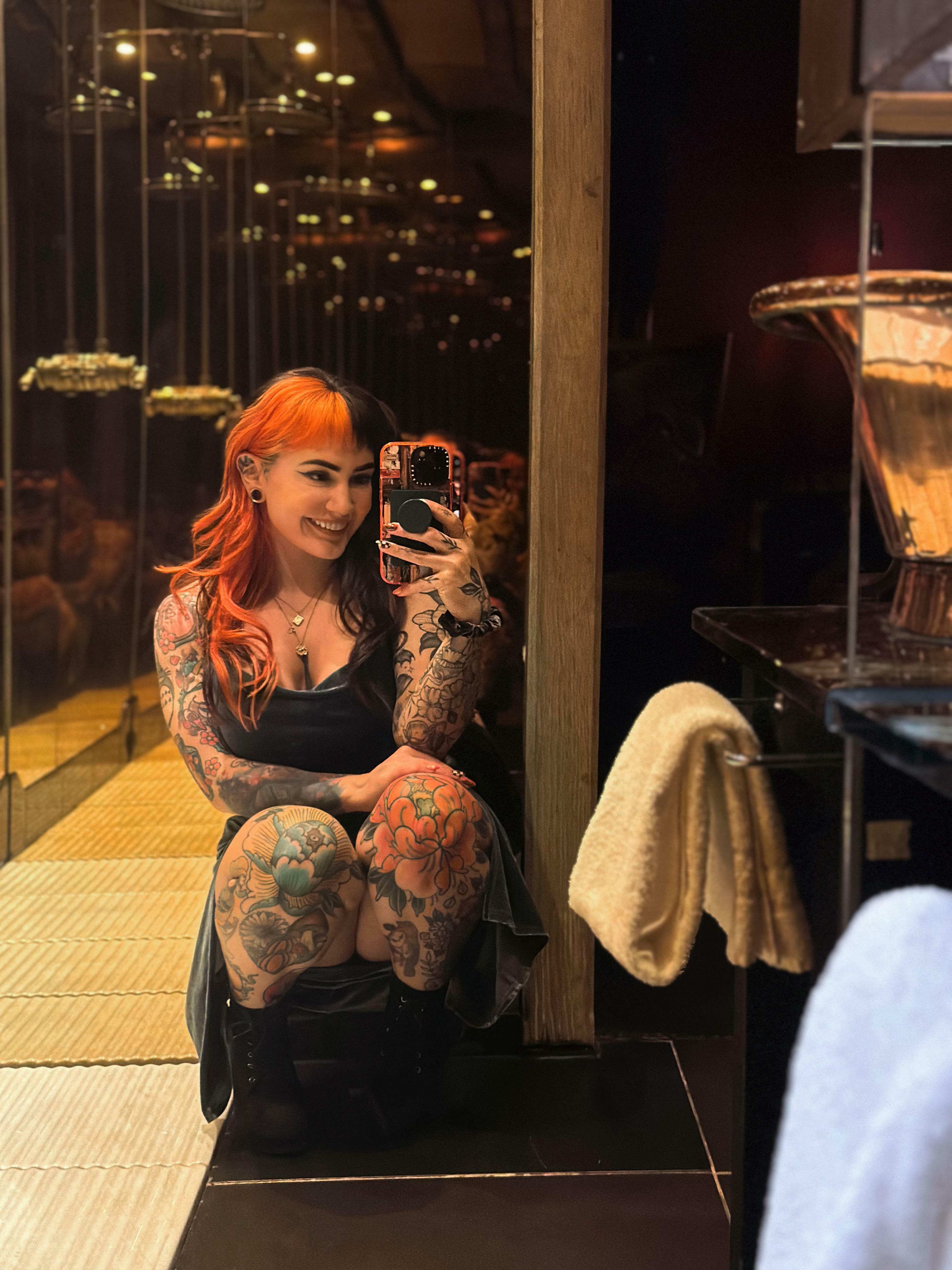 4ft 8” and cute as a button ?