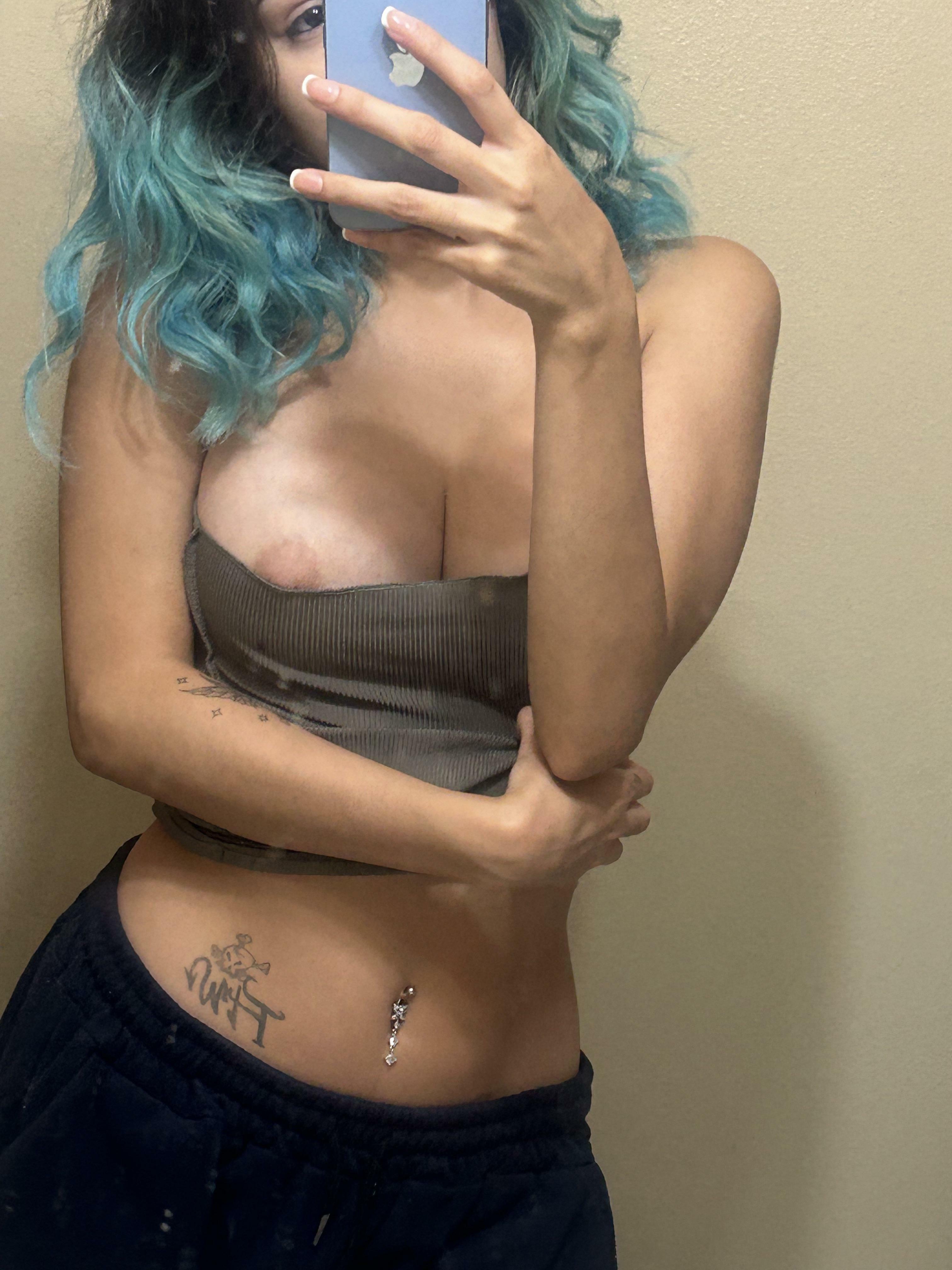 Who will help me cum ?