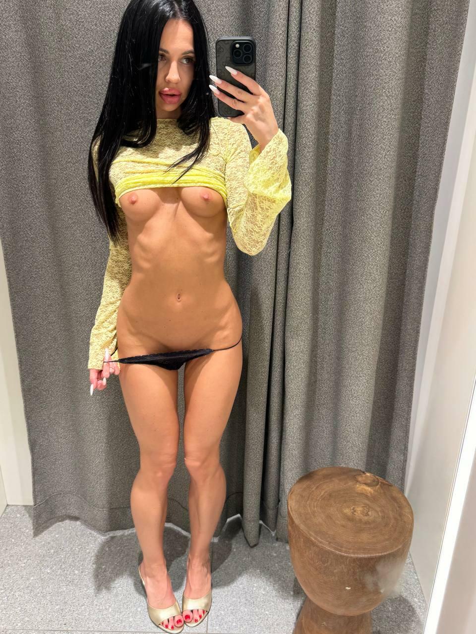 Sometimes I feel like Thumbelina with my height