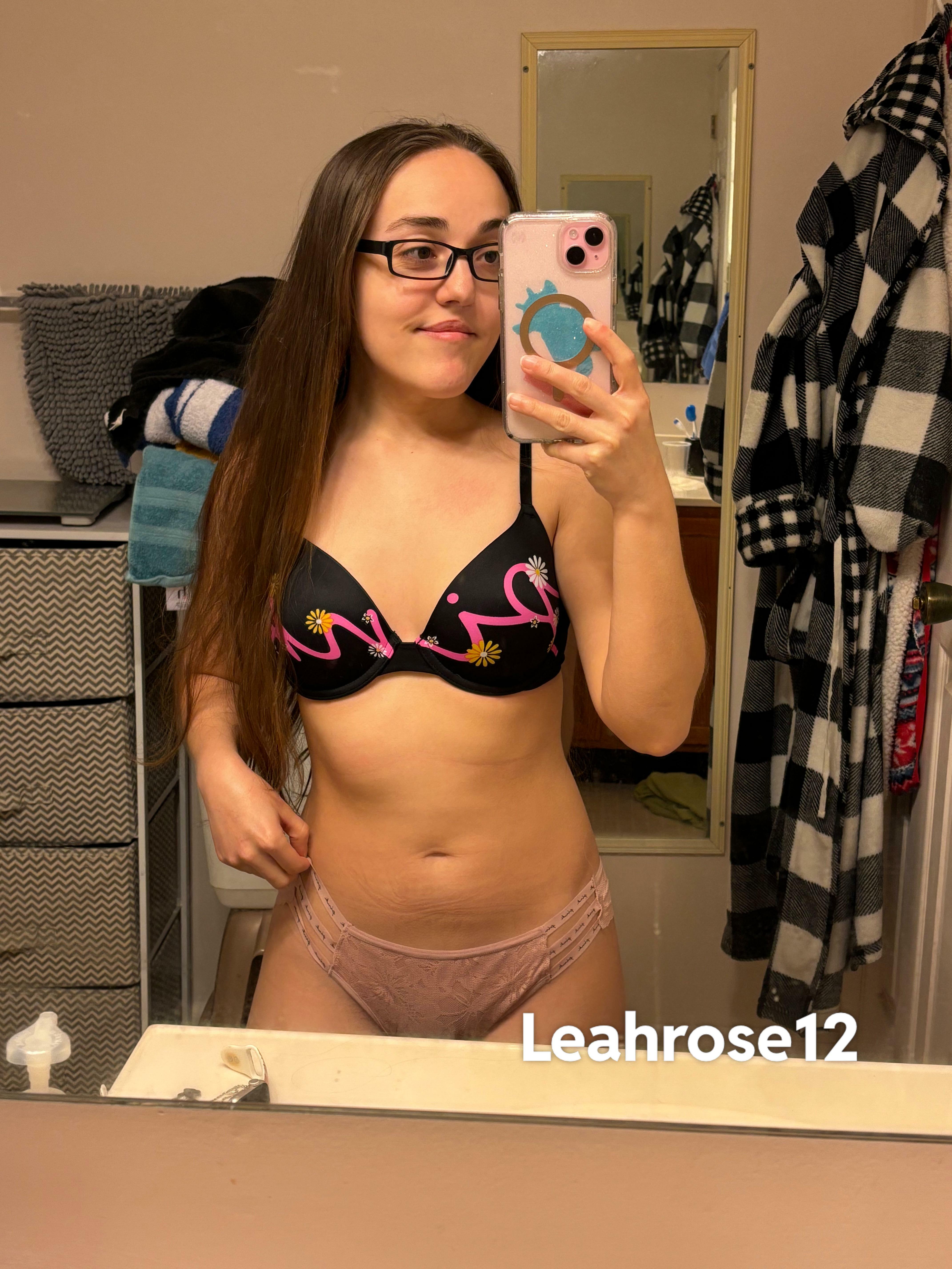 4’8 petite Smash or pass? ?