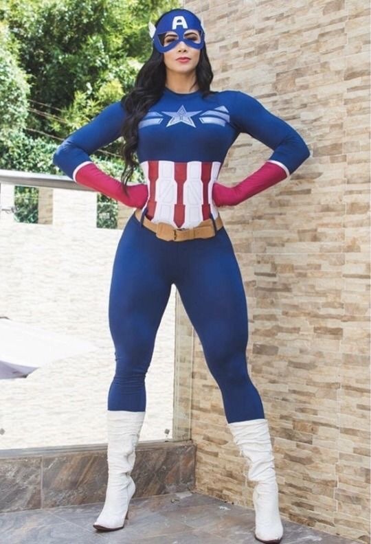 Think thighs, Captain America cosplay