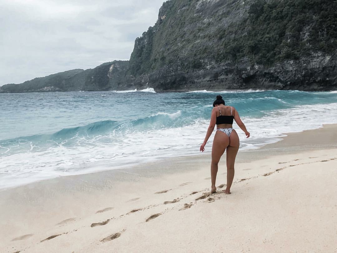 Big ass Indian chick at the beach...