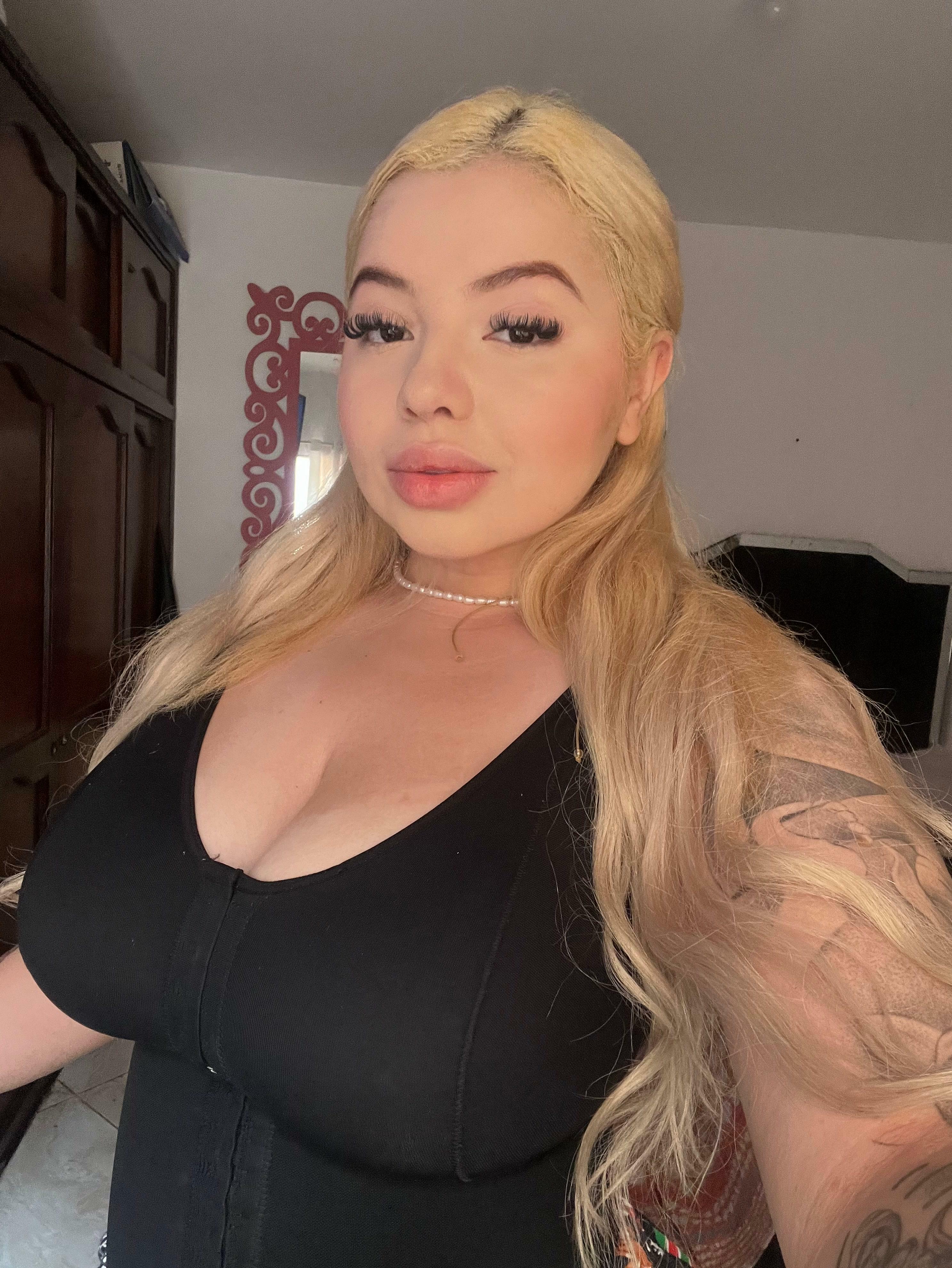 I am loving how sexy I look here