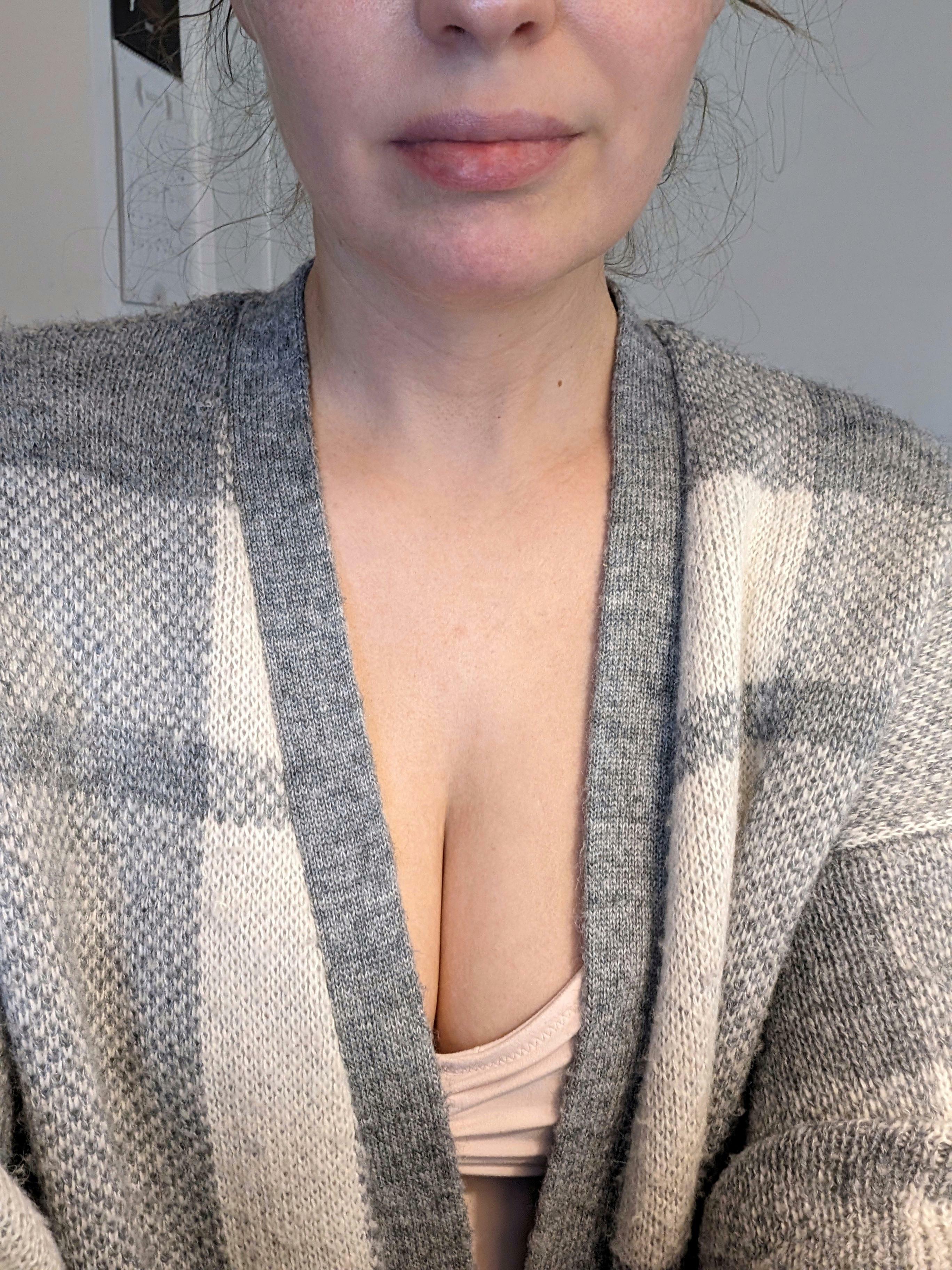 Cozy cleavage for this Sunday evening