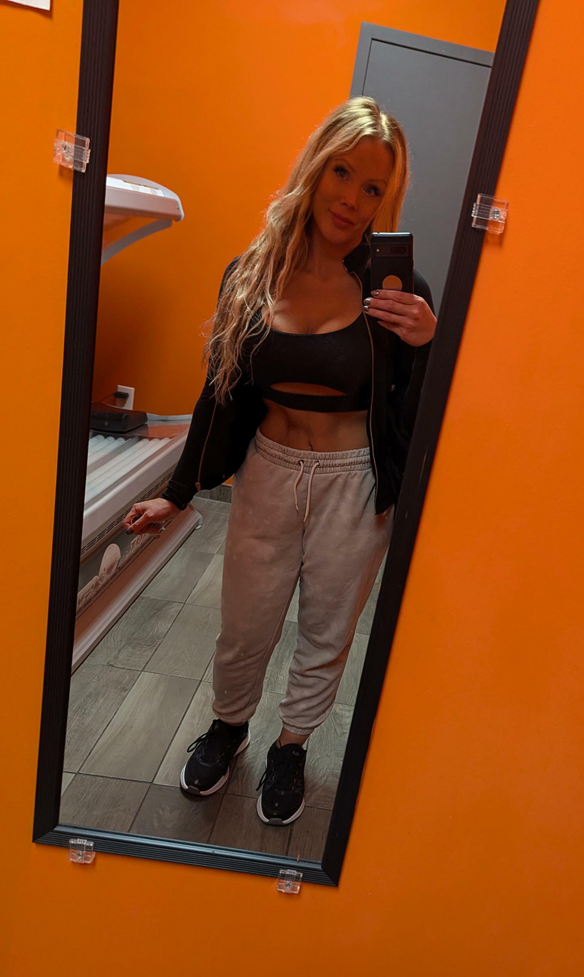 Gym &amp; tanning complete my day