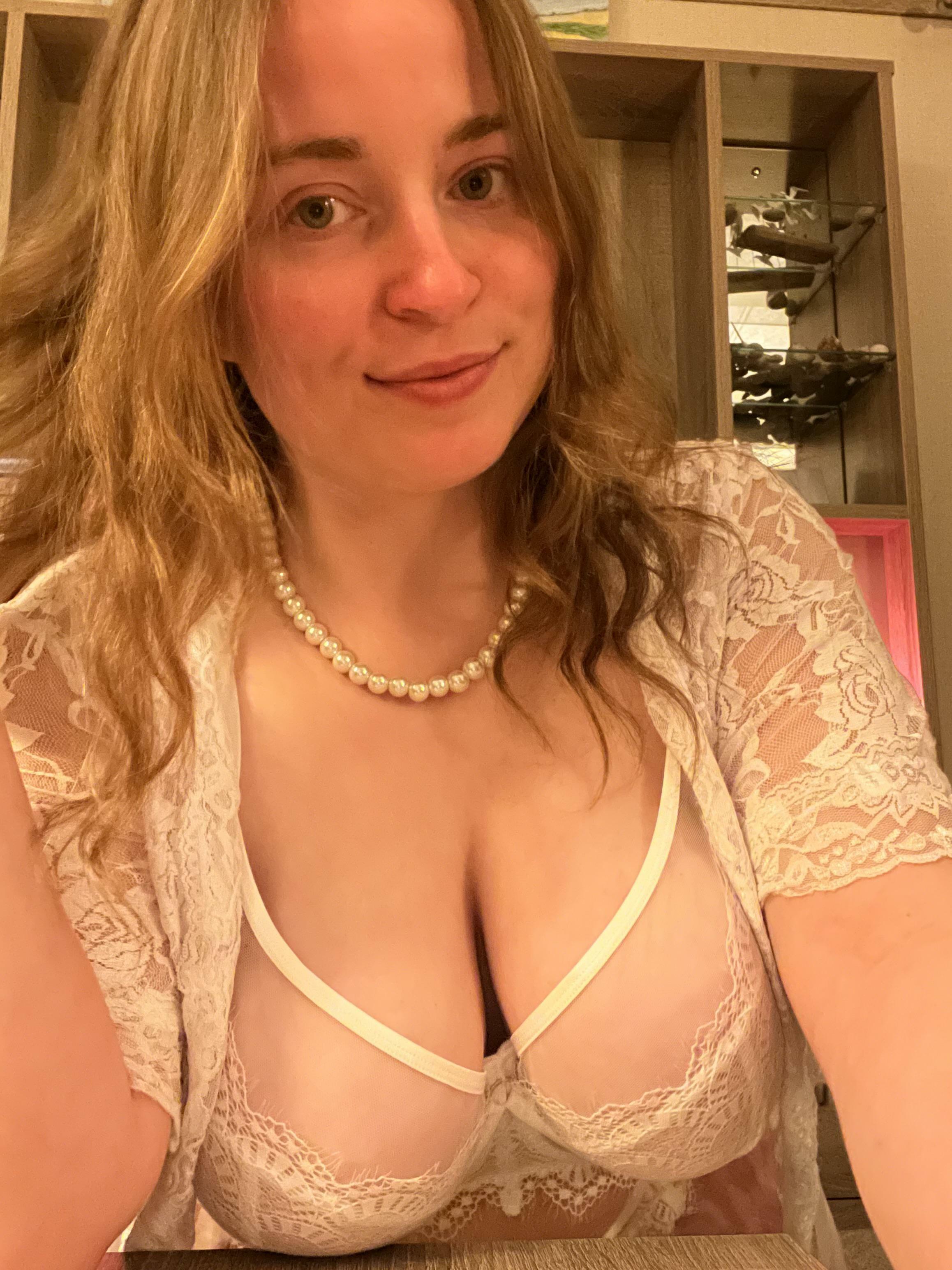 look into my eyes, what color are they?