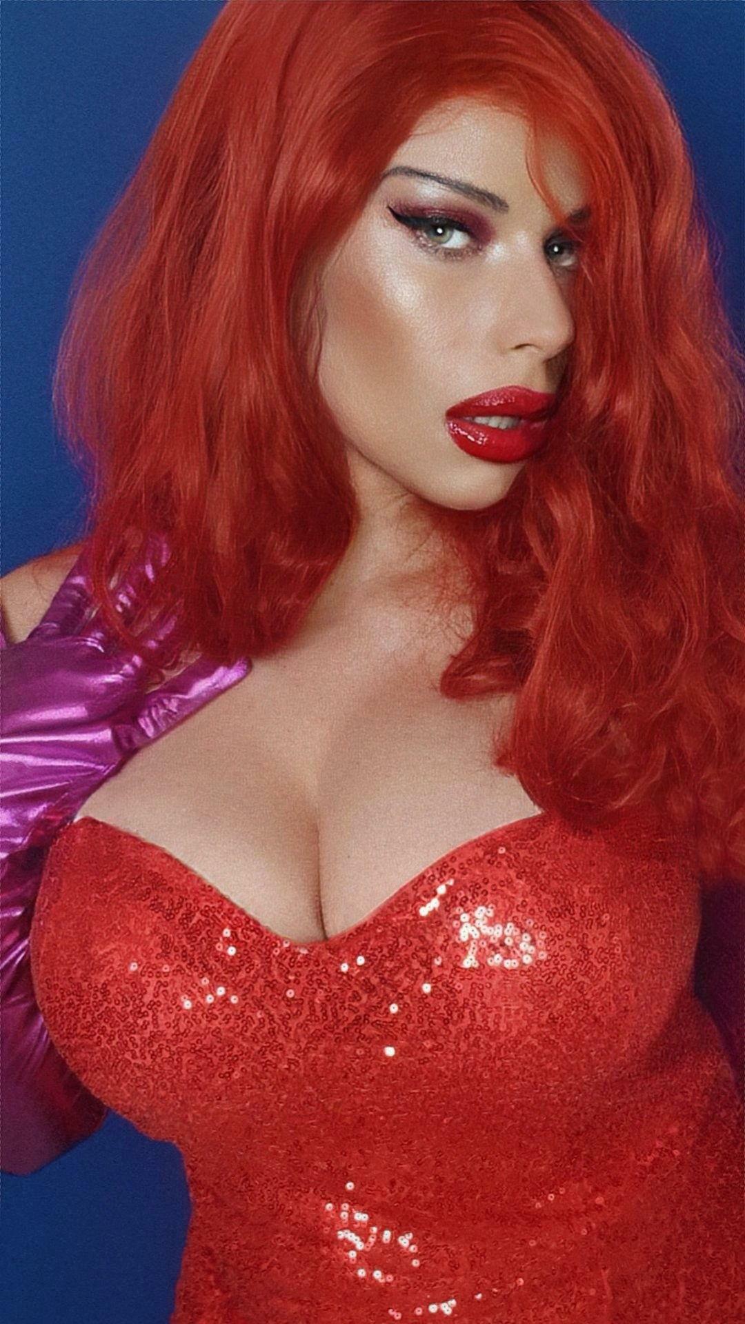 Stepping into the spotlight with Jessica Rabbit confidence (;