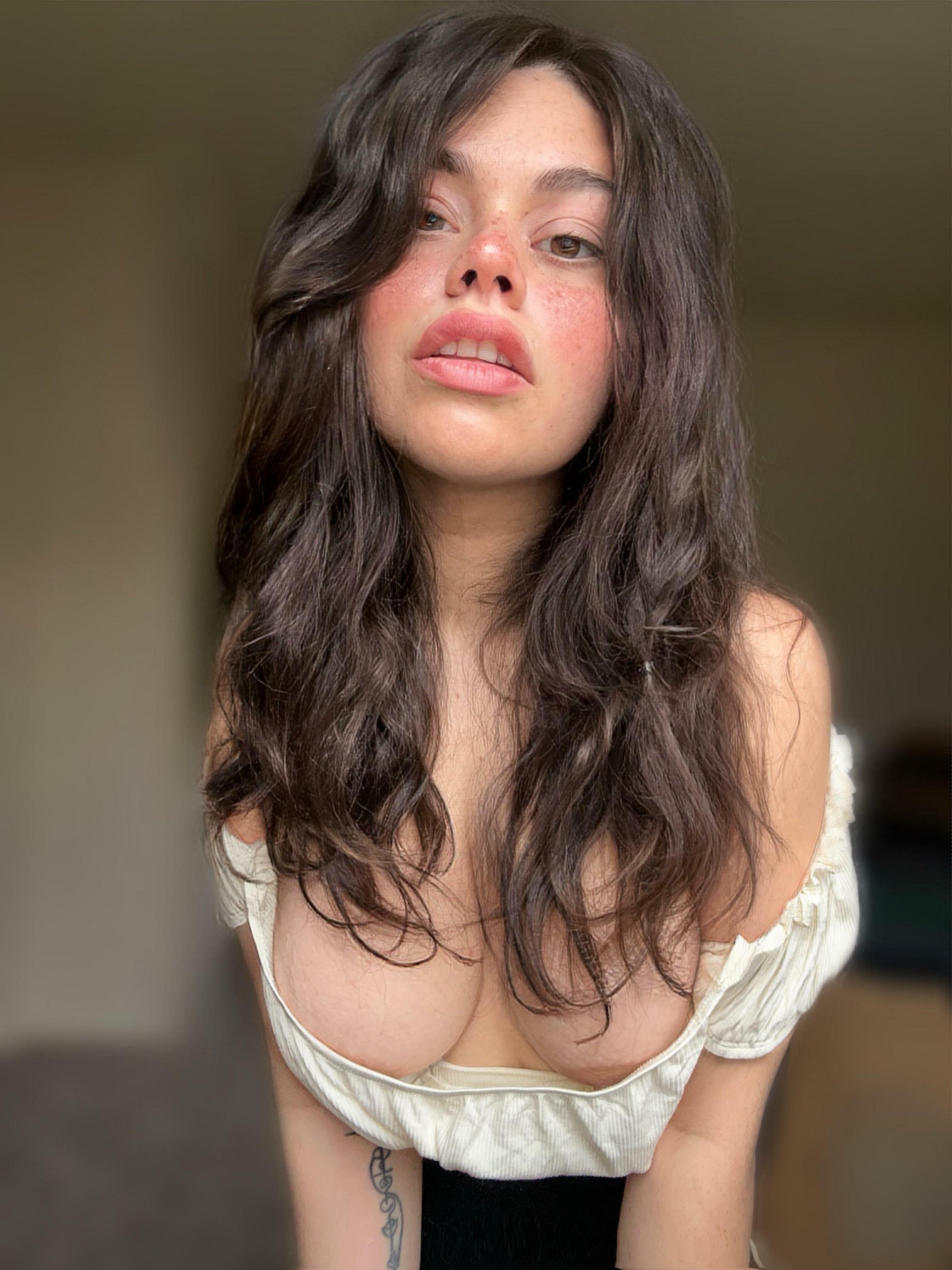 I can’t really wear a bra with this top