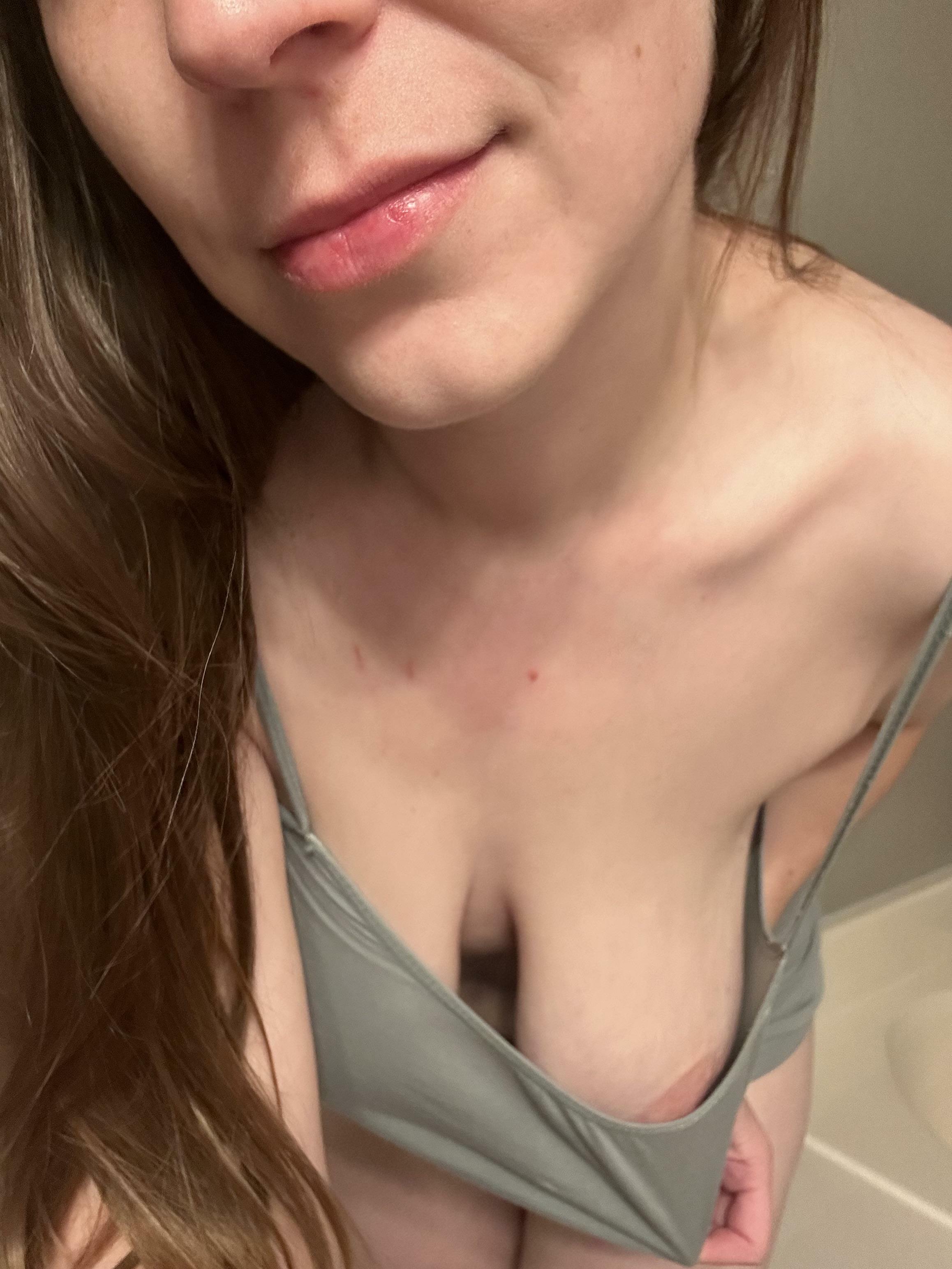 It was a bit chilly with just a tank top, but I did it just for you ?