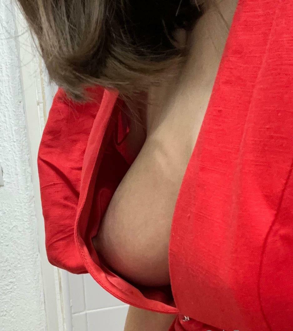 Can you see anything sexy in this bad light?