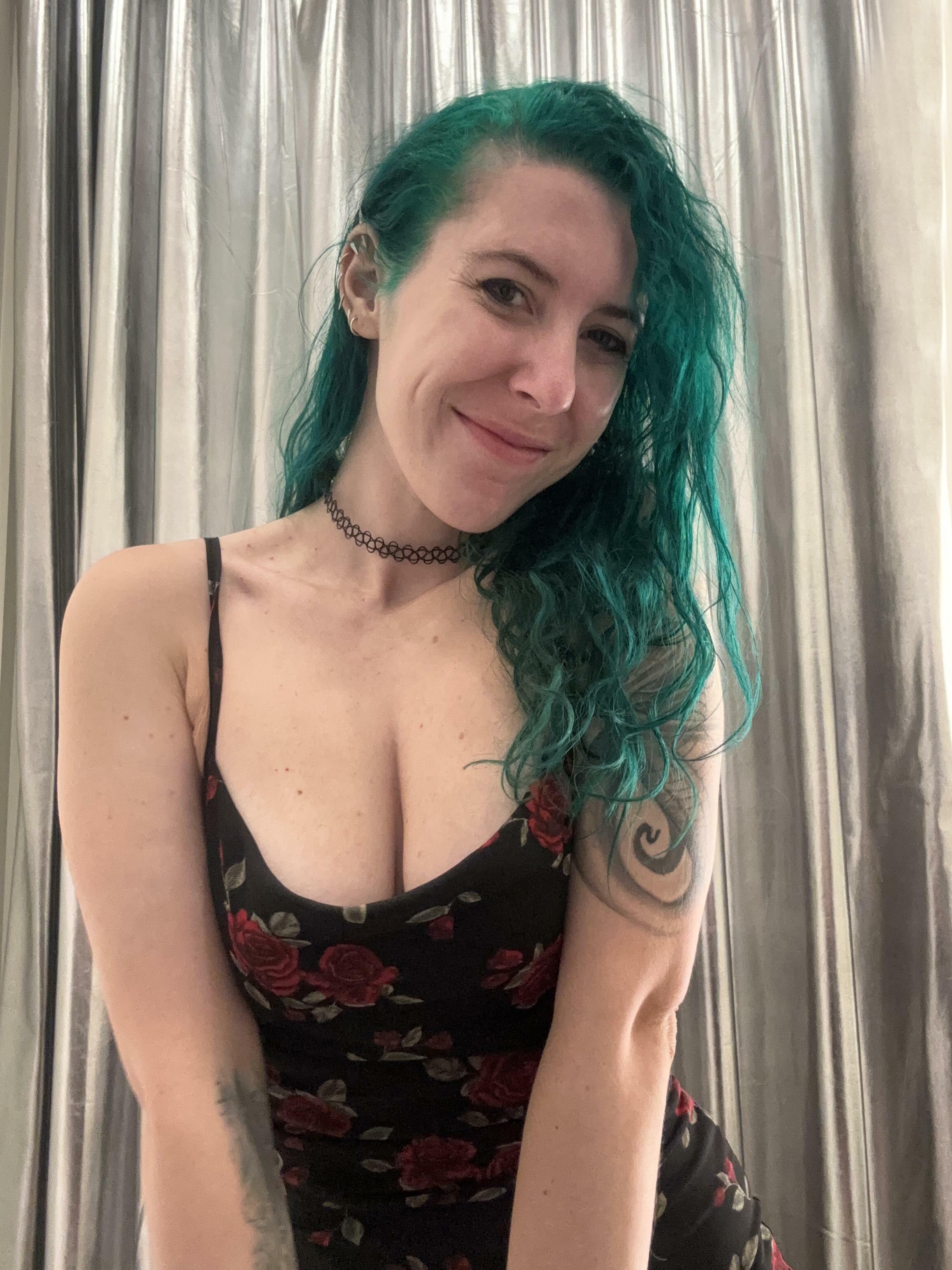 Rosey cleavage