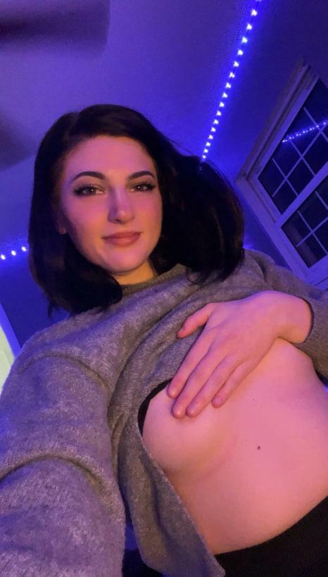 Want to have some fun with an angelic face latina like me?