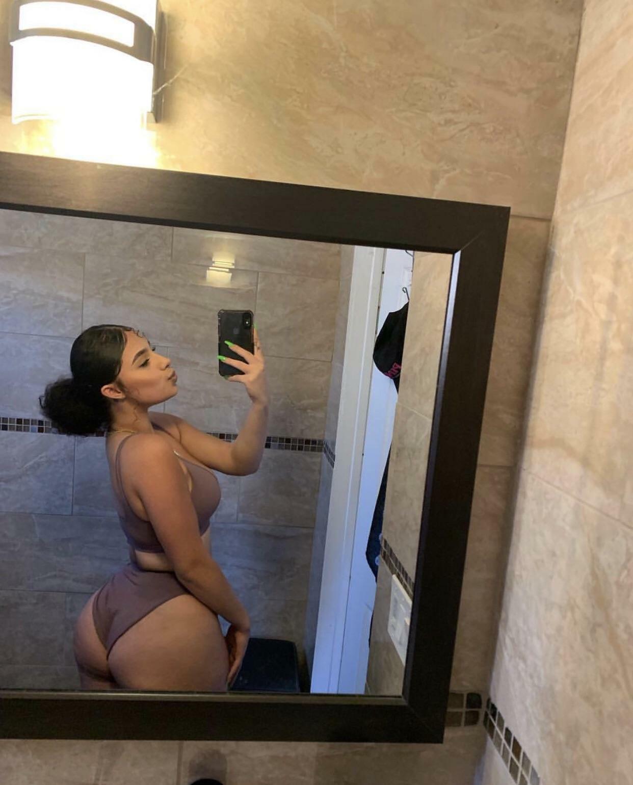 Naturally thick Mexican cutie