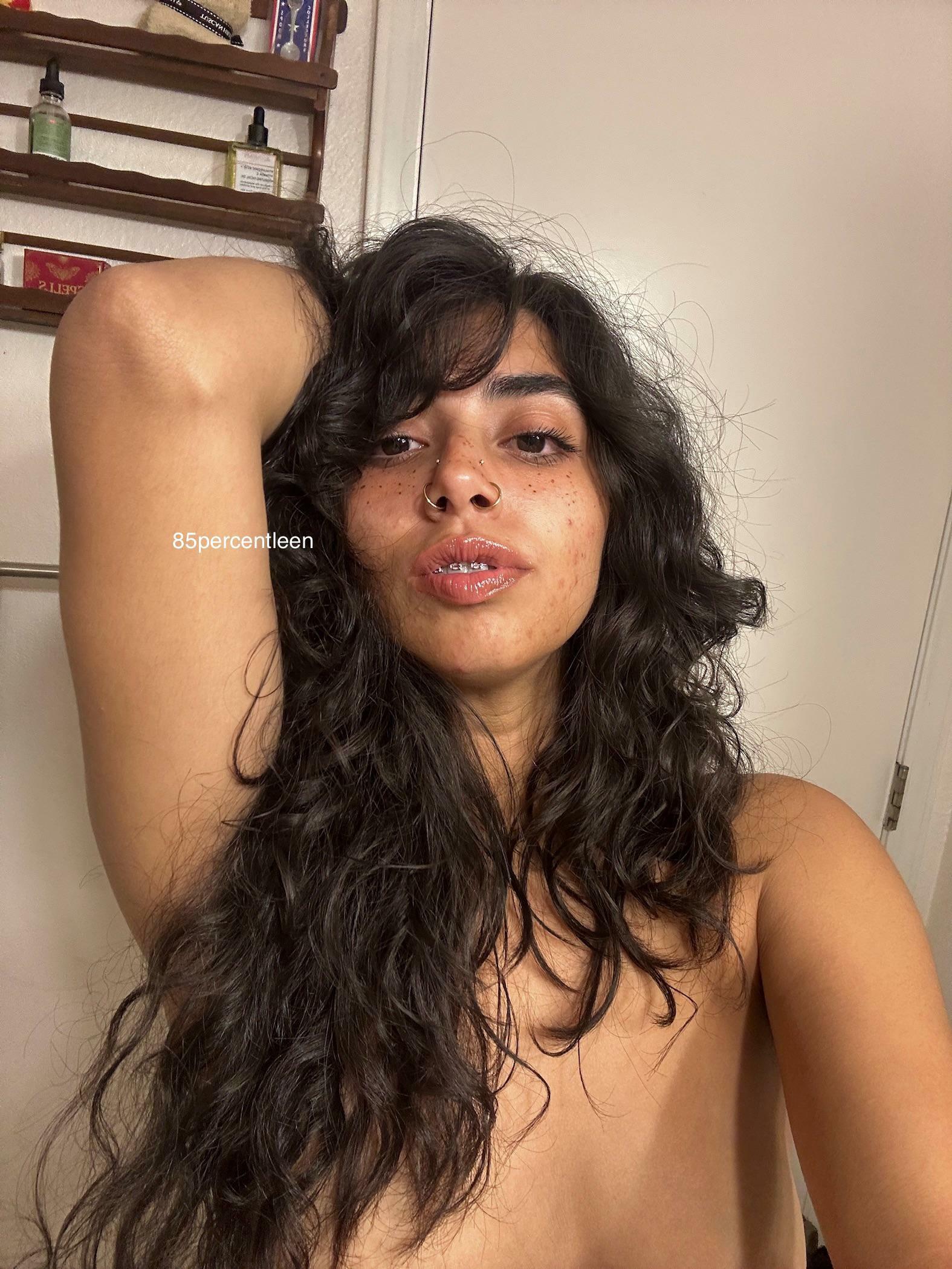 Would let this Latina w braces suck on it