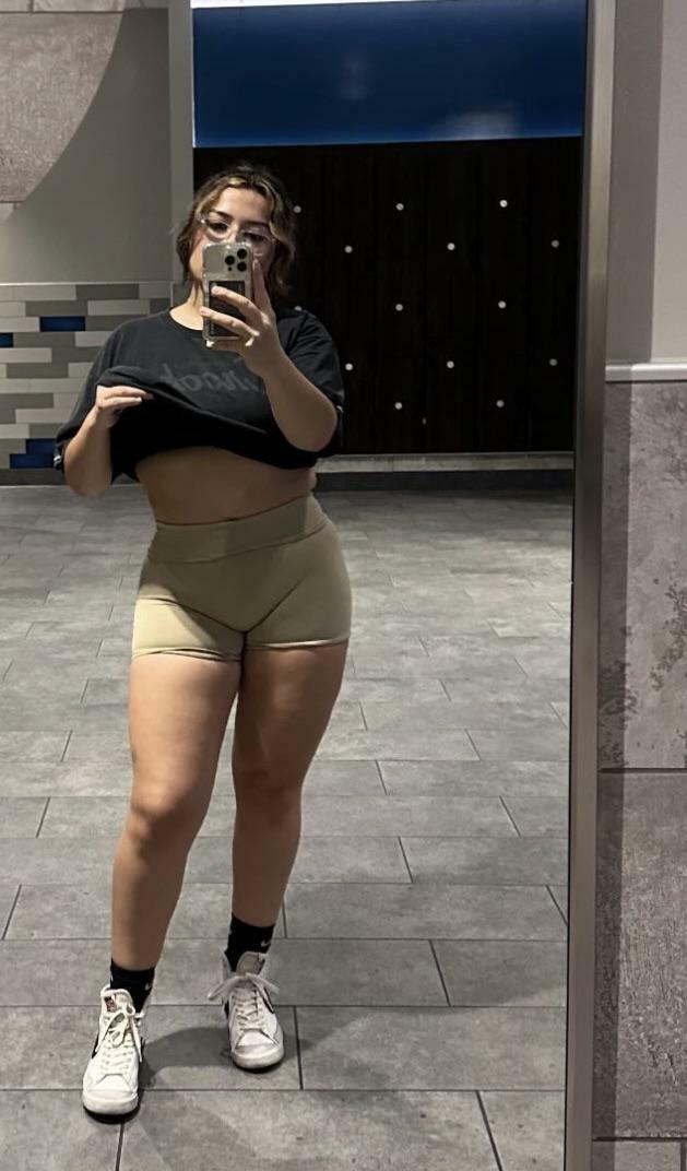 Busty Latina gf wanting love from people