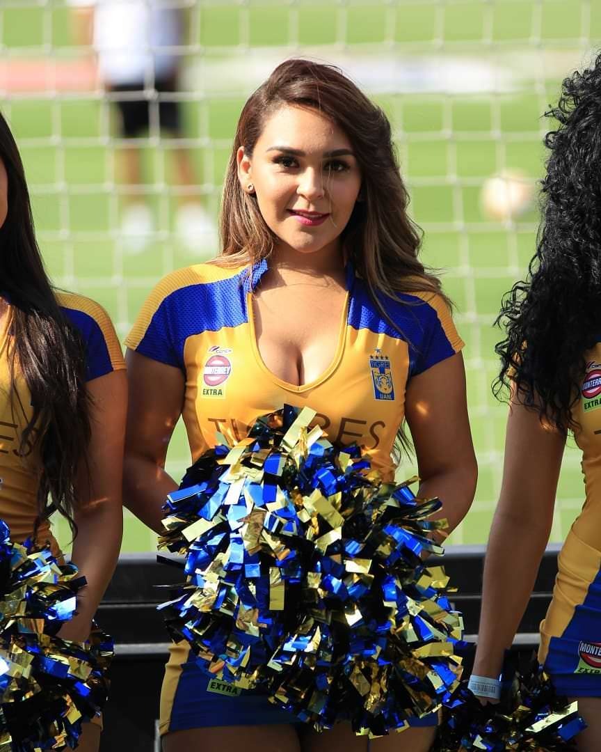 Tigres Edecan Eva Montanez