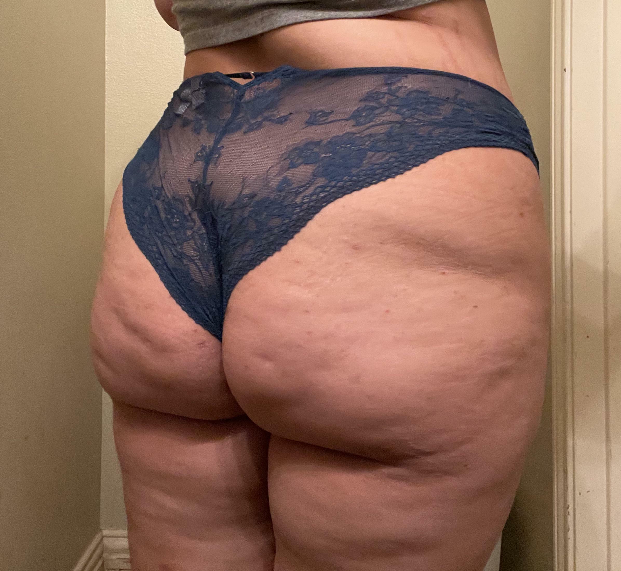 butt dimples n a lil cellulite ?just how u like it
