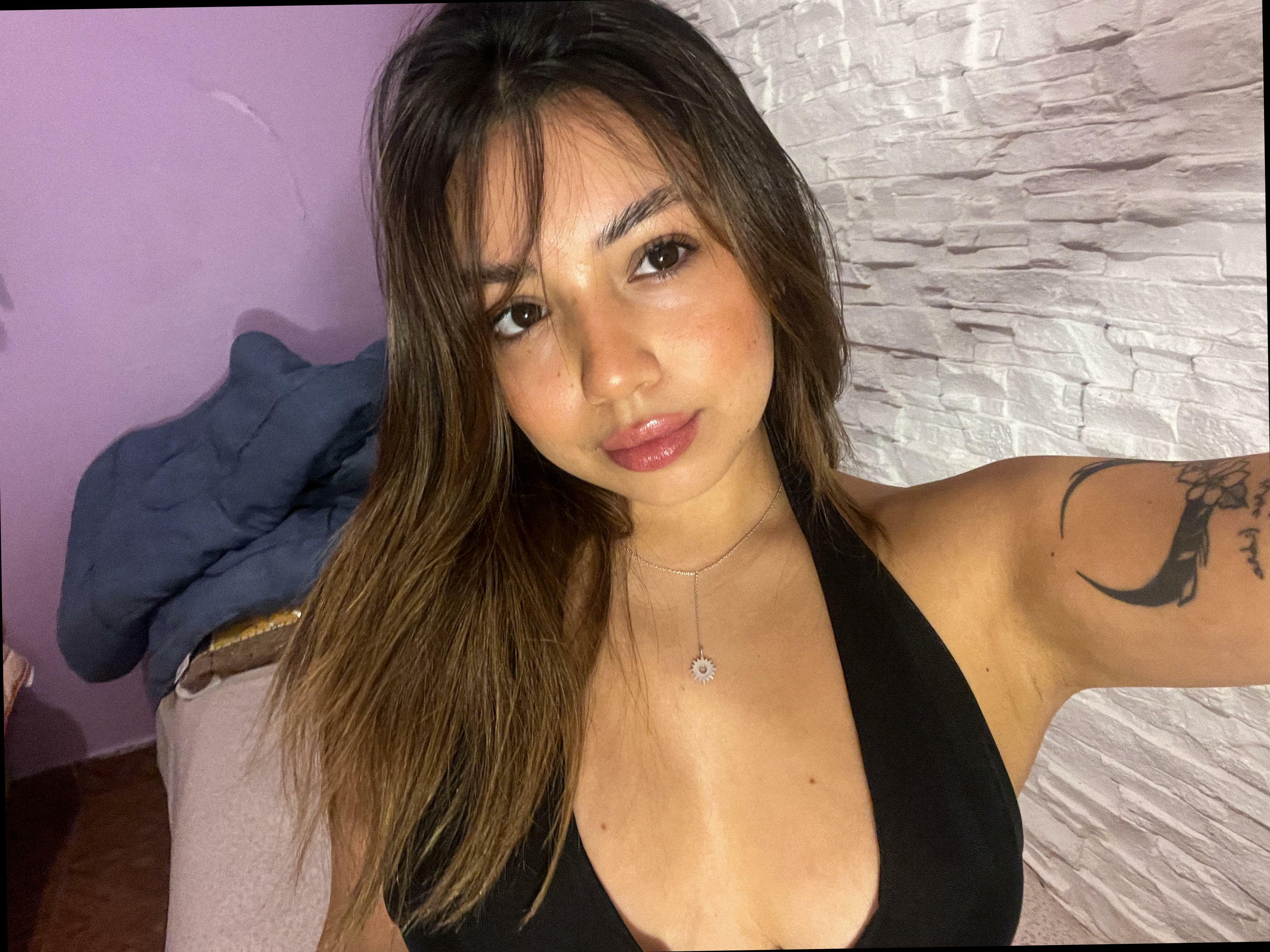 I would even look sexier with cum on my face