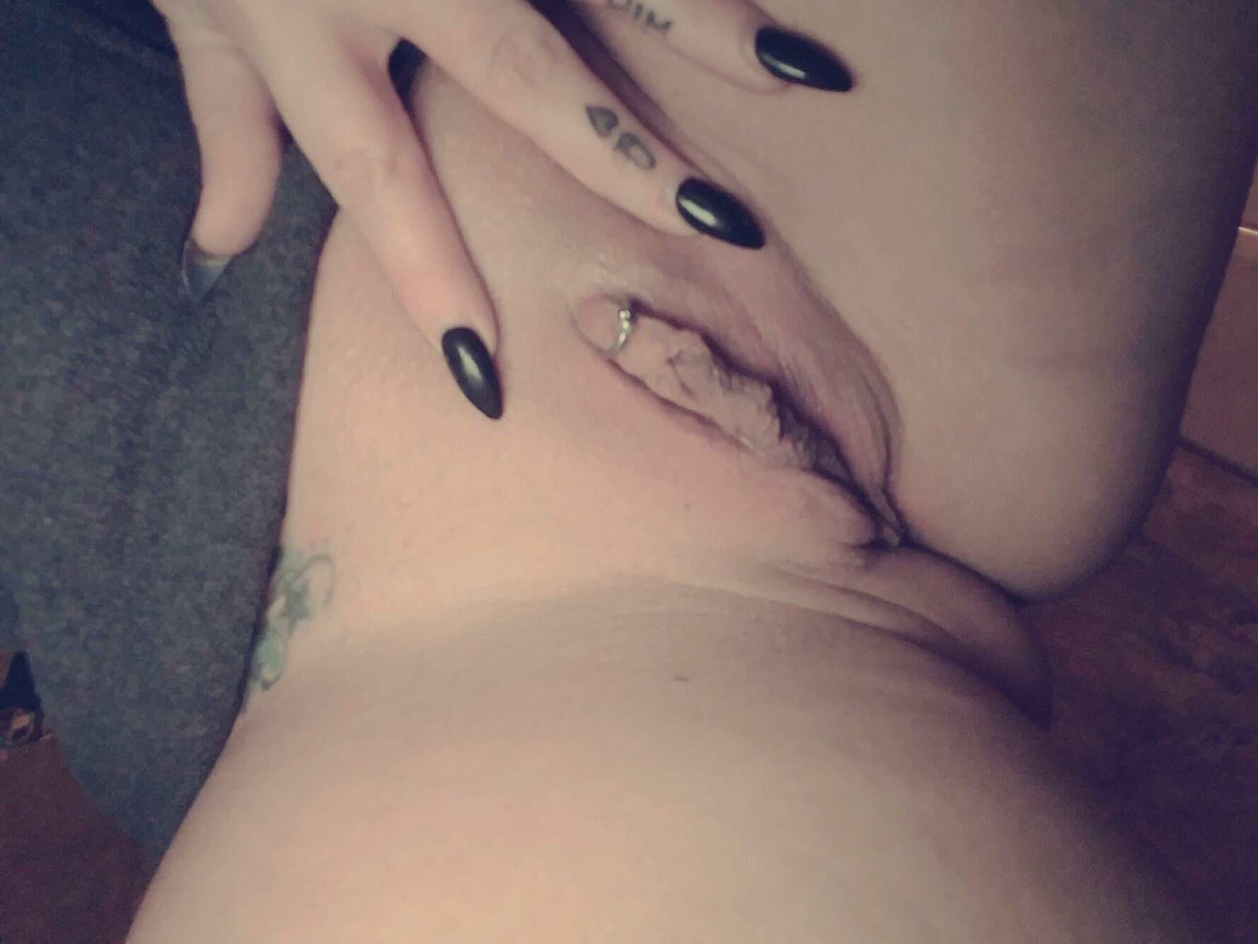 I love this pic of my pussy (F)