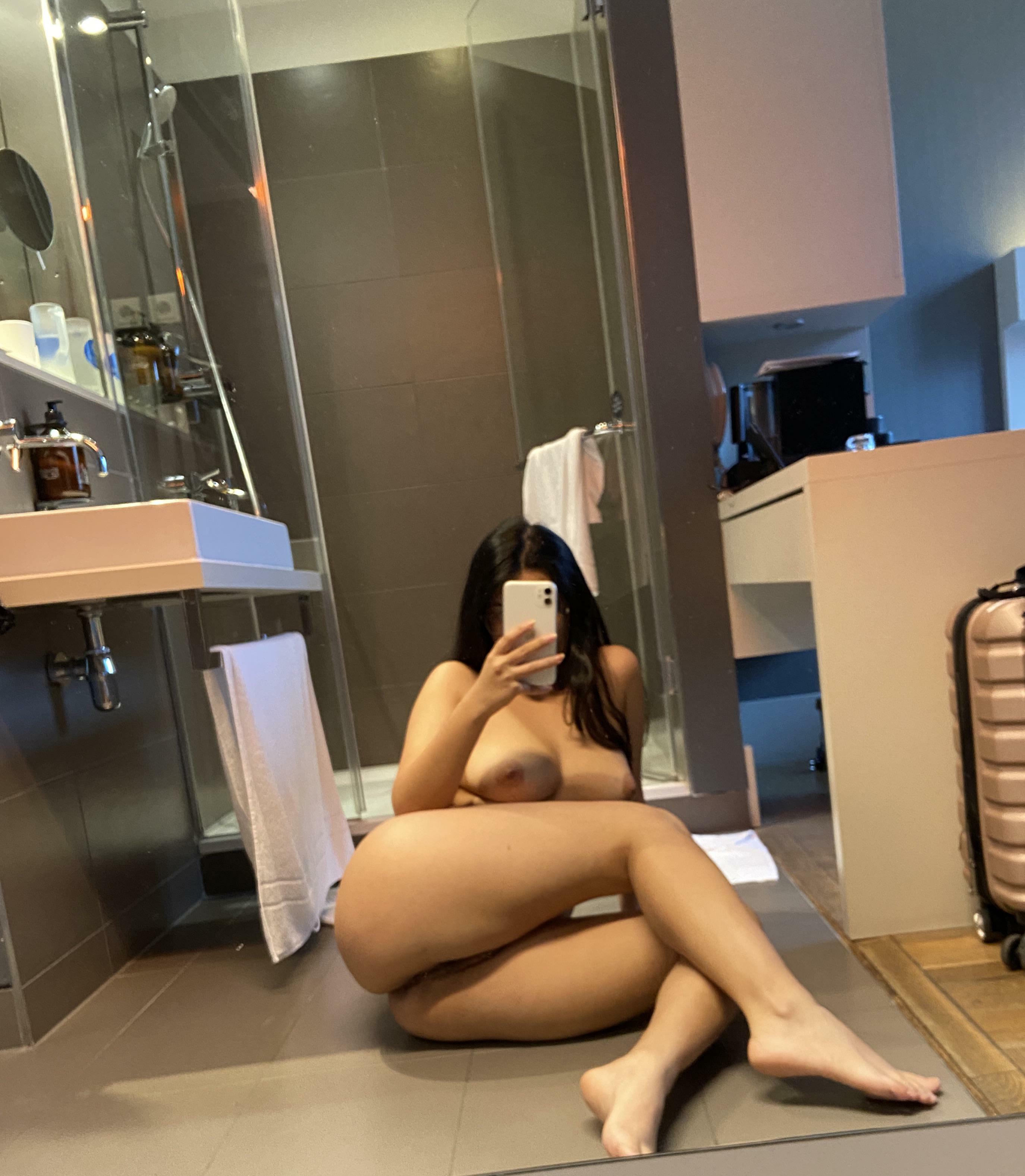 For the boys (and girls) who never fucked an asian pussy