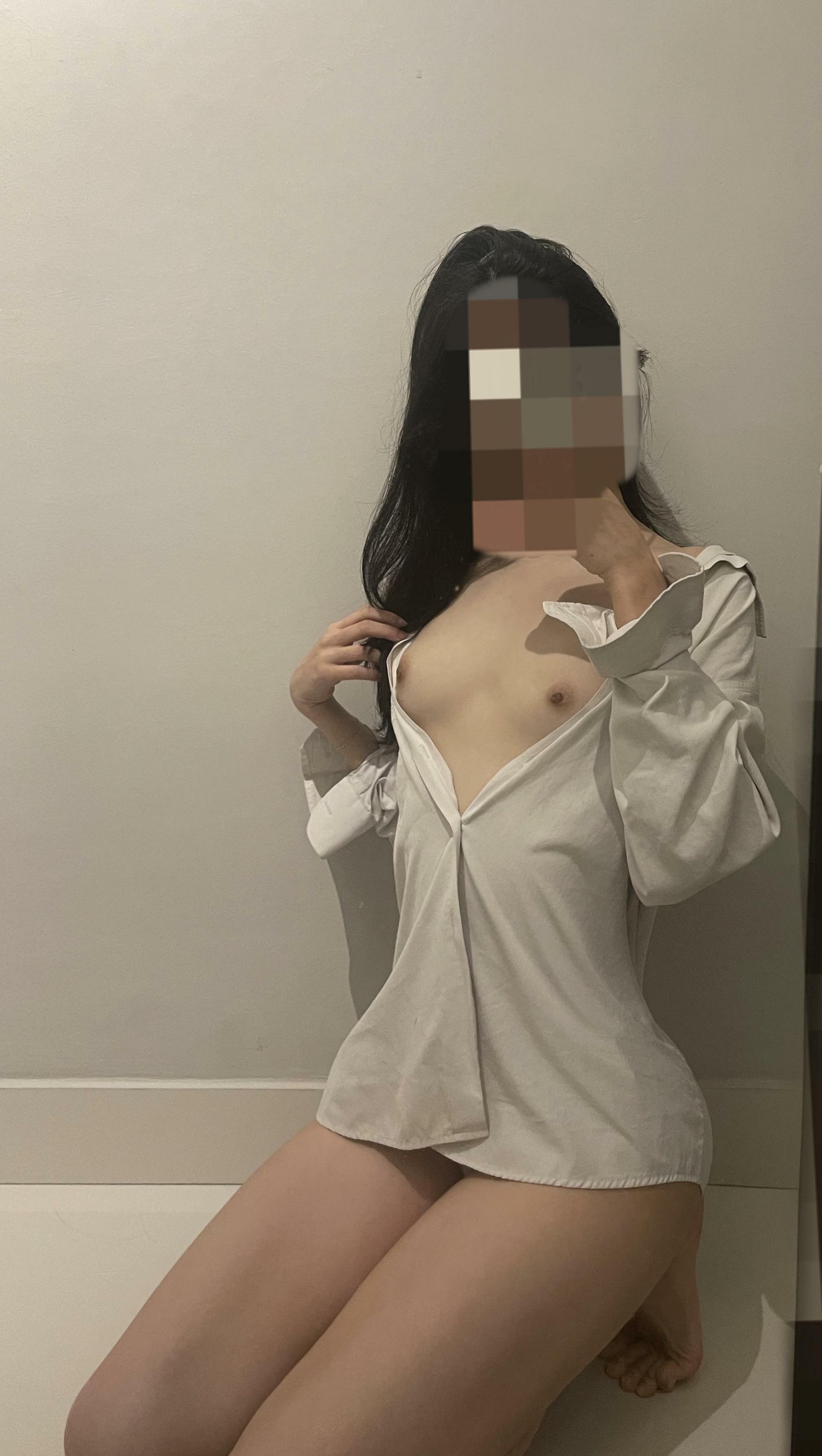 teach me how to be a good little slut for u :b