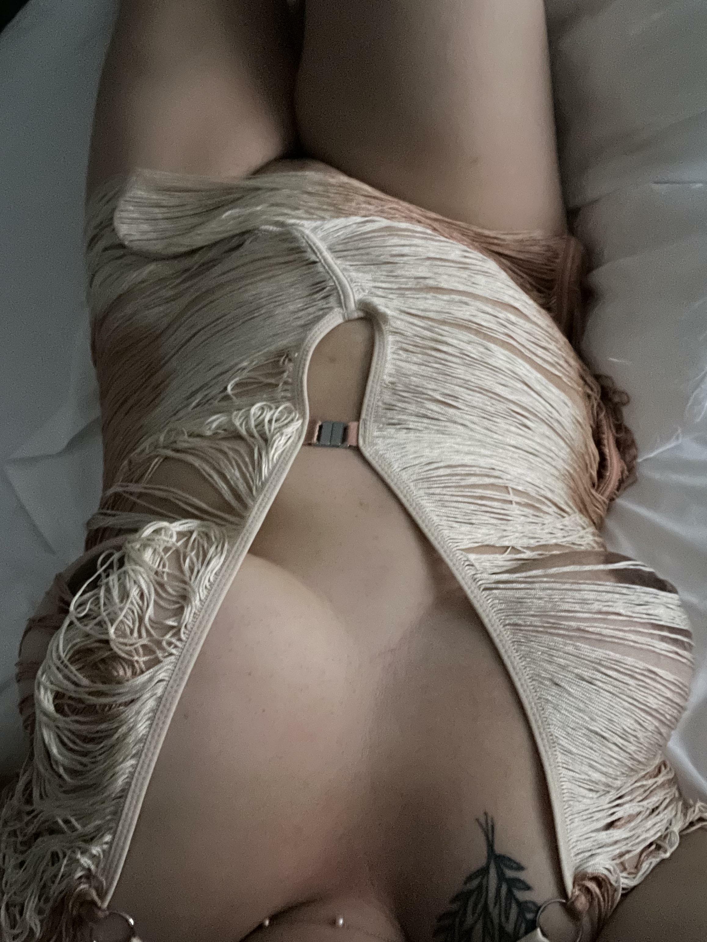 Hotel sex always hits different ?