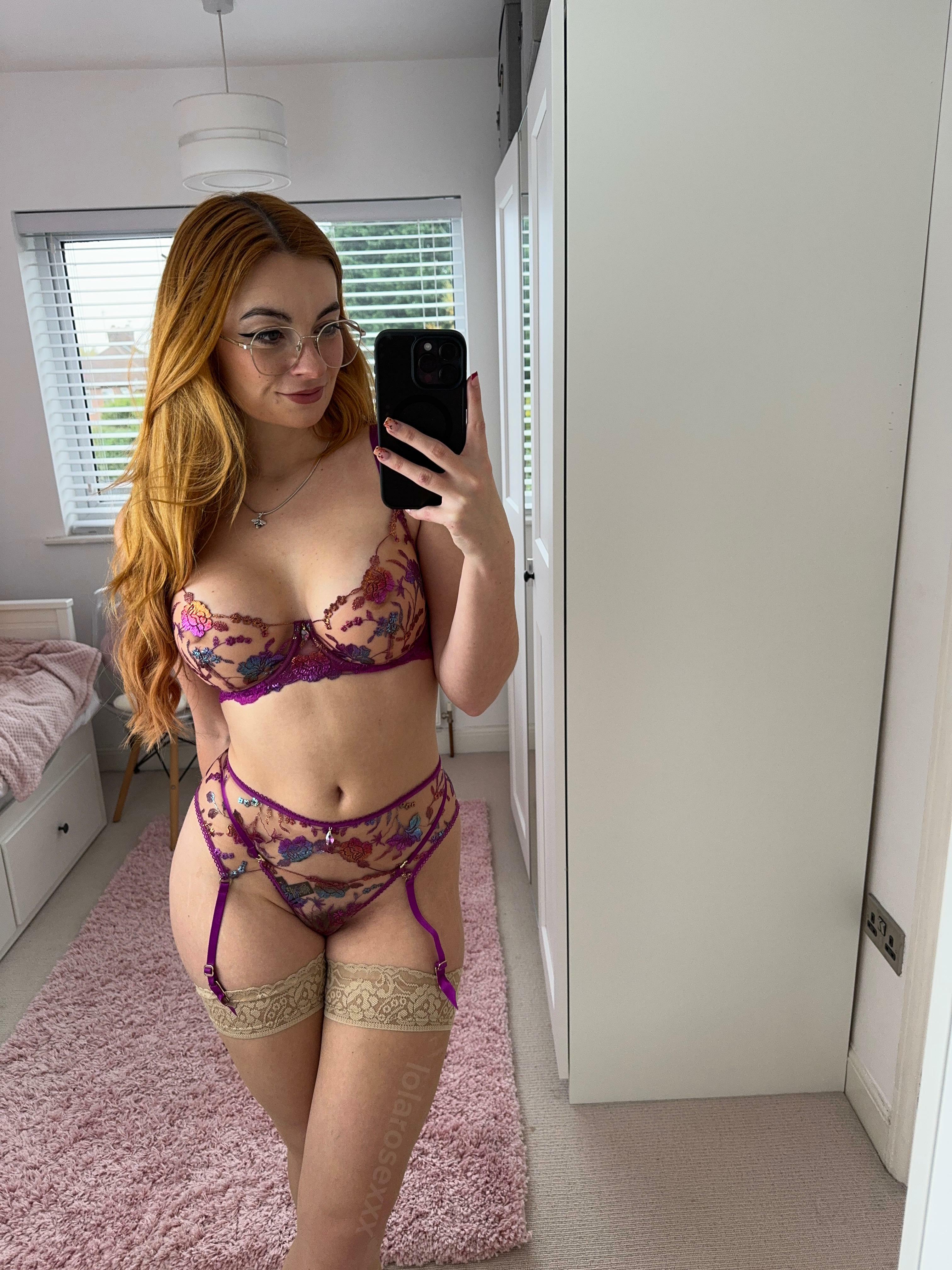 feeling cute in this pretty lingerie