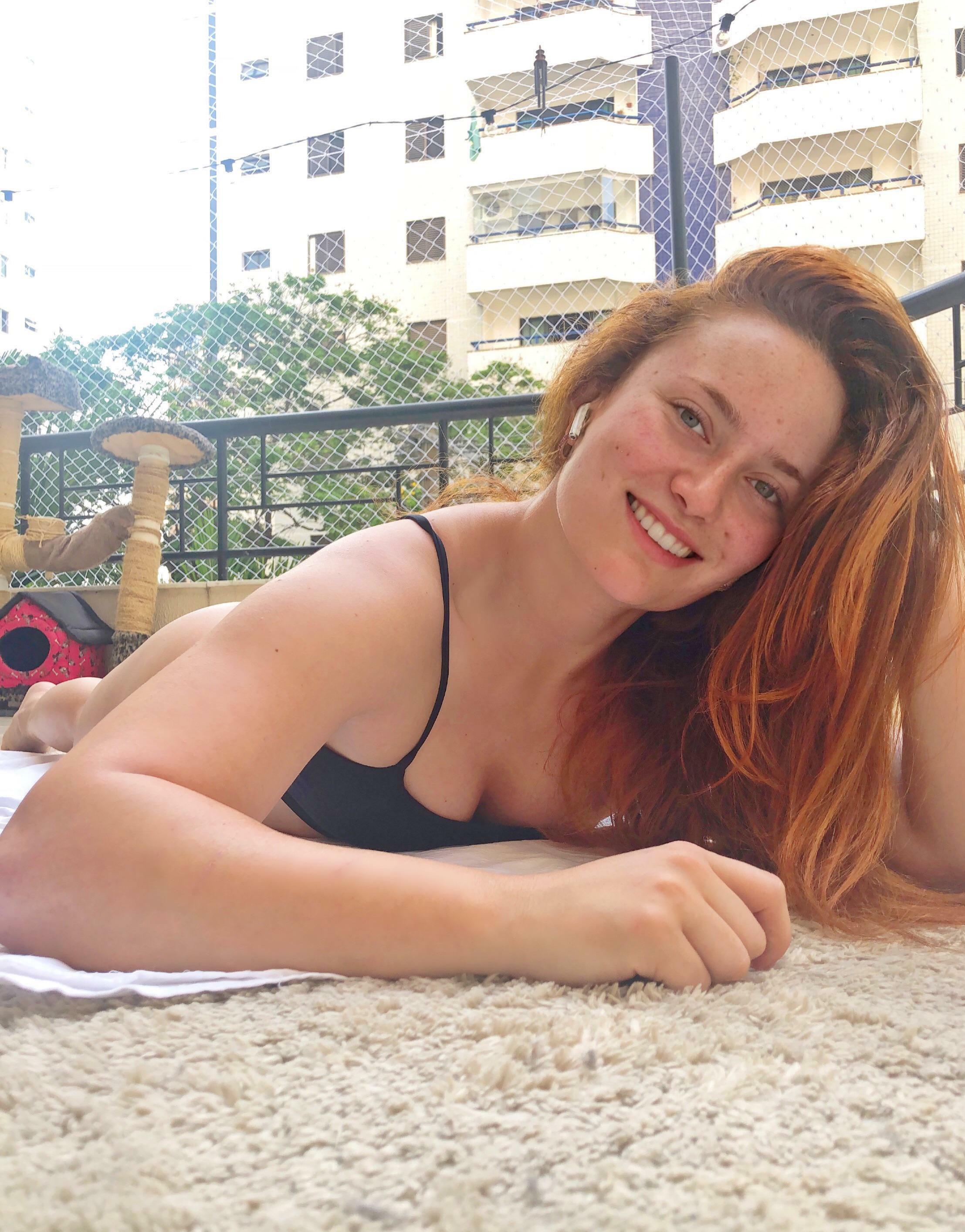 No panties for sunbathing