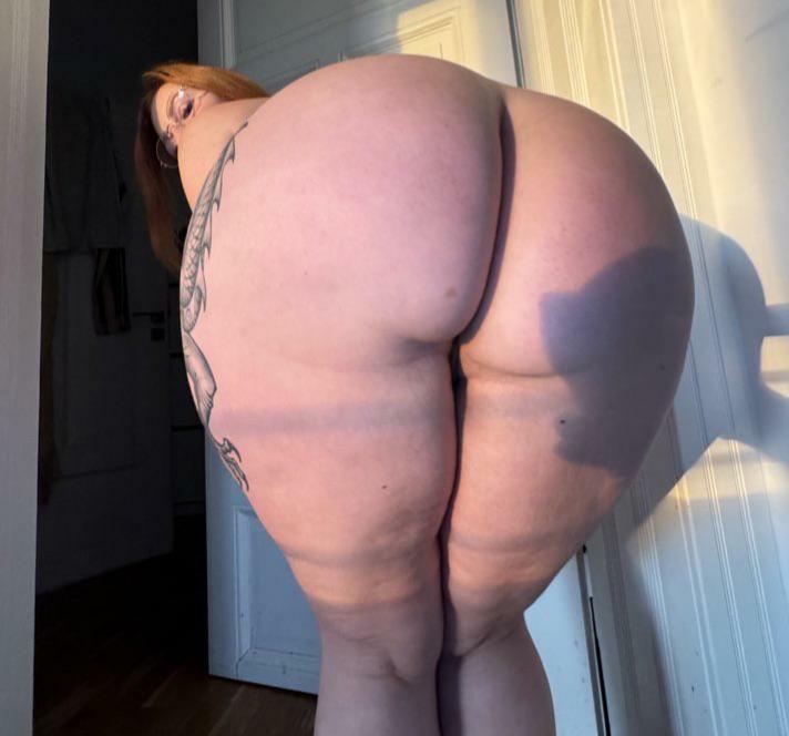 how much booty is too much booty for an English teacher