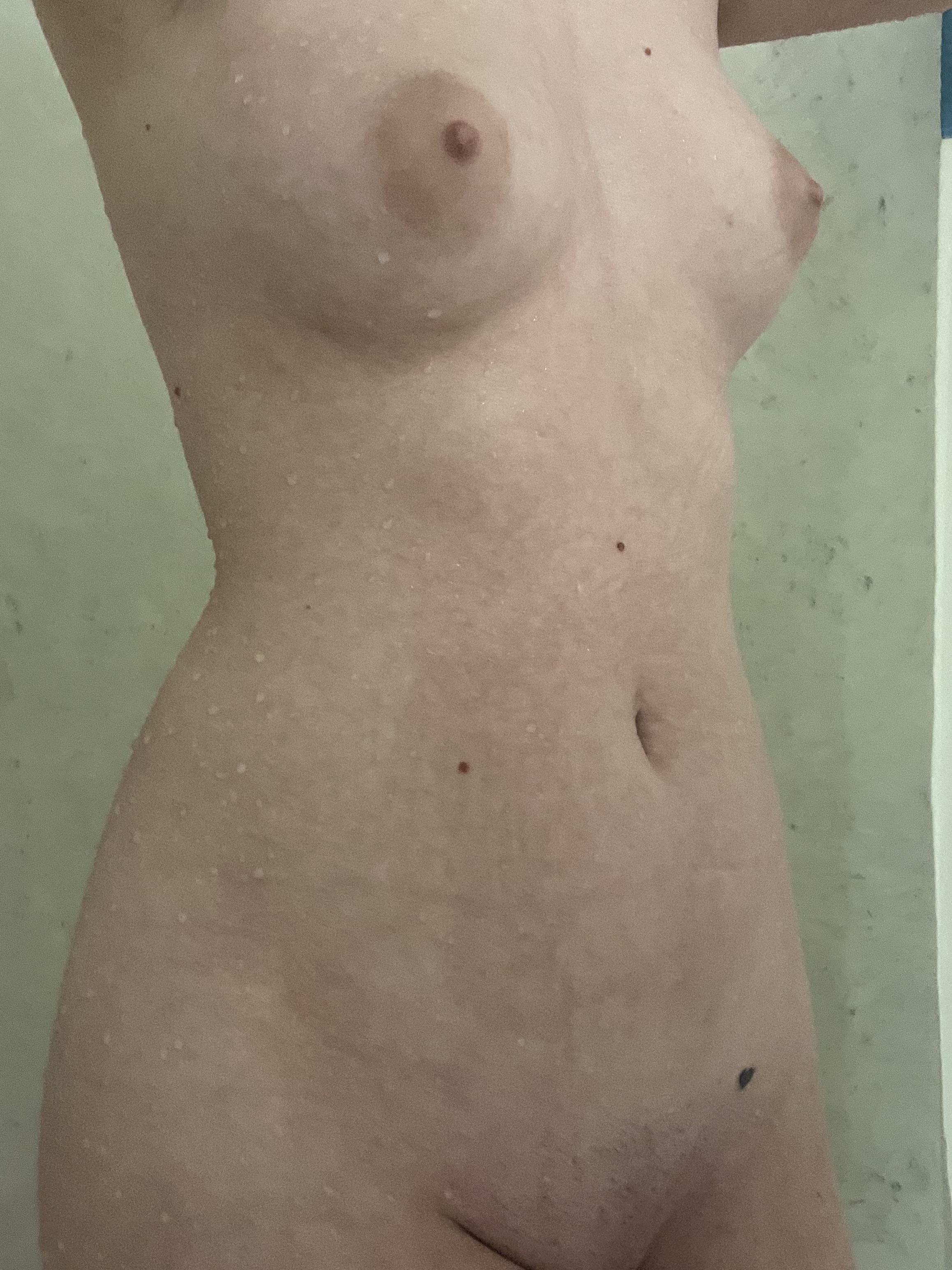 She’s such a hot piece of ass. Who agrees? Anyone want to tribute?