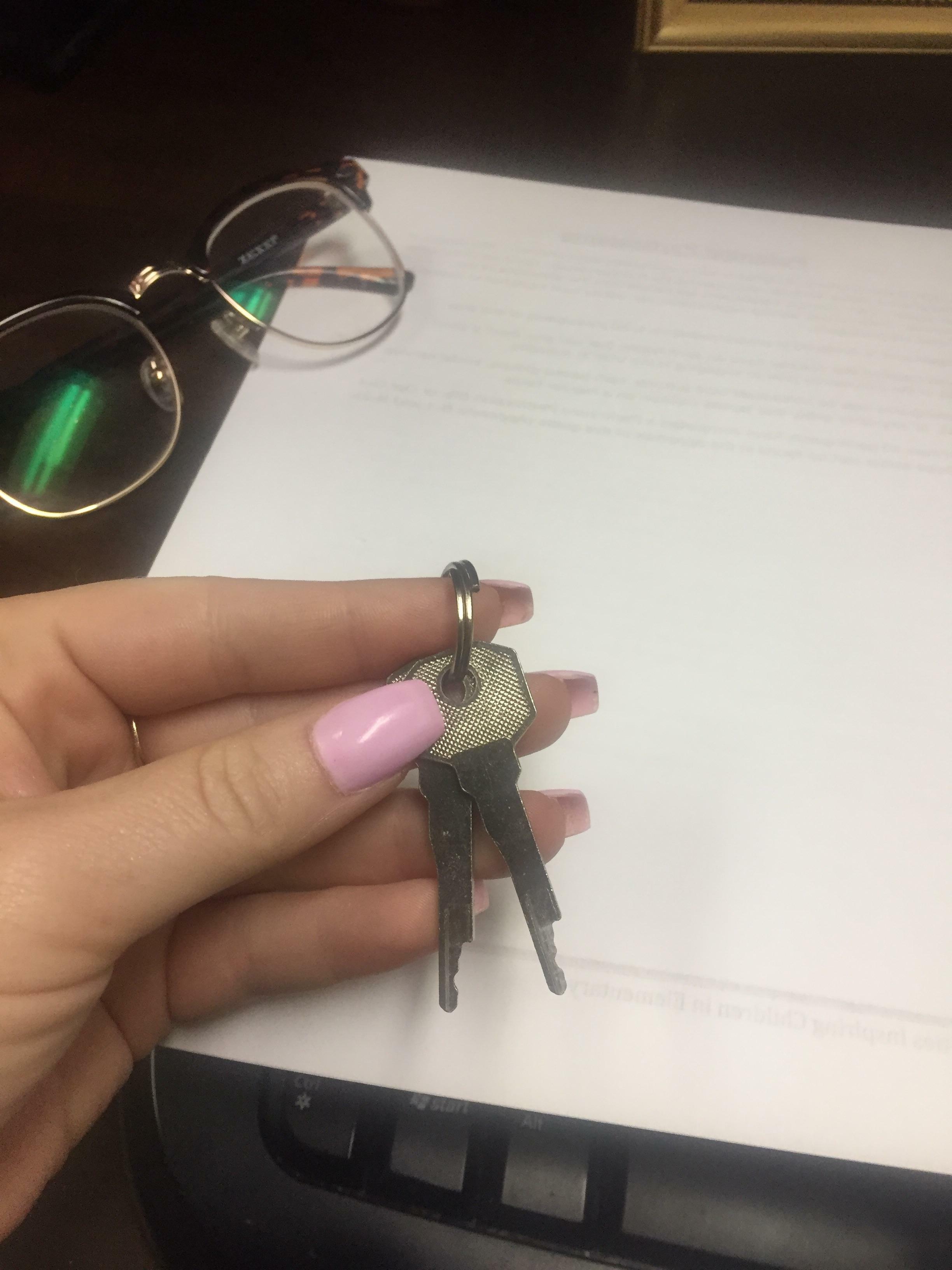 Told my man that I wanted to try getting fucked by another man and he's gonna have to watch. Now I've got his cage keys with me while he strains against it at work thinking of me . Where to start?!