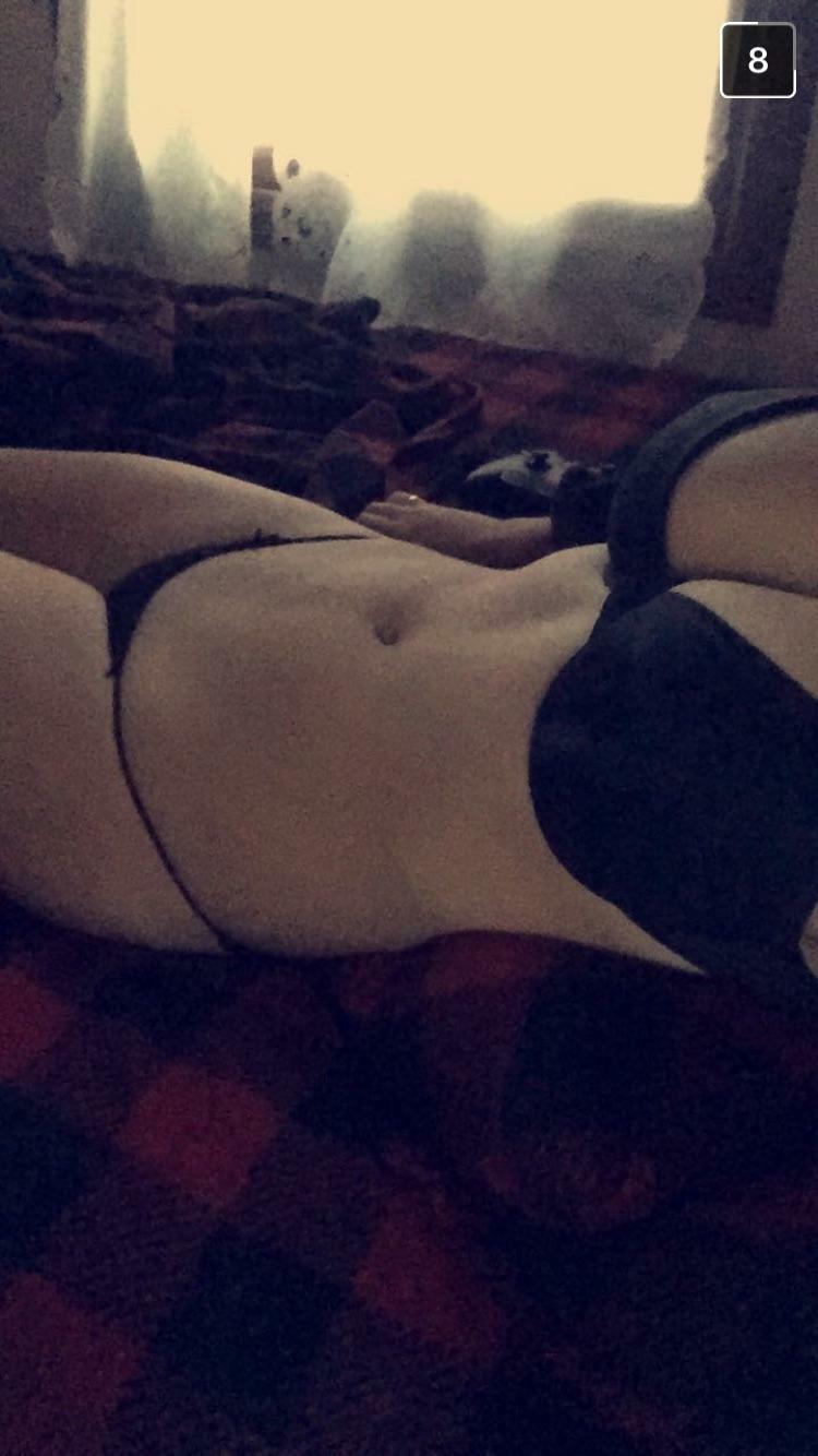 Any hung bulls or couples wanna fuck my wife?