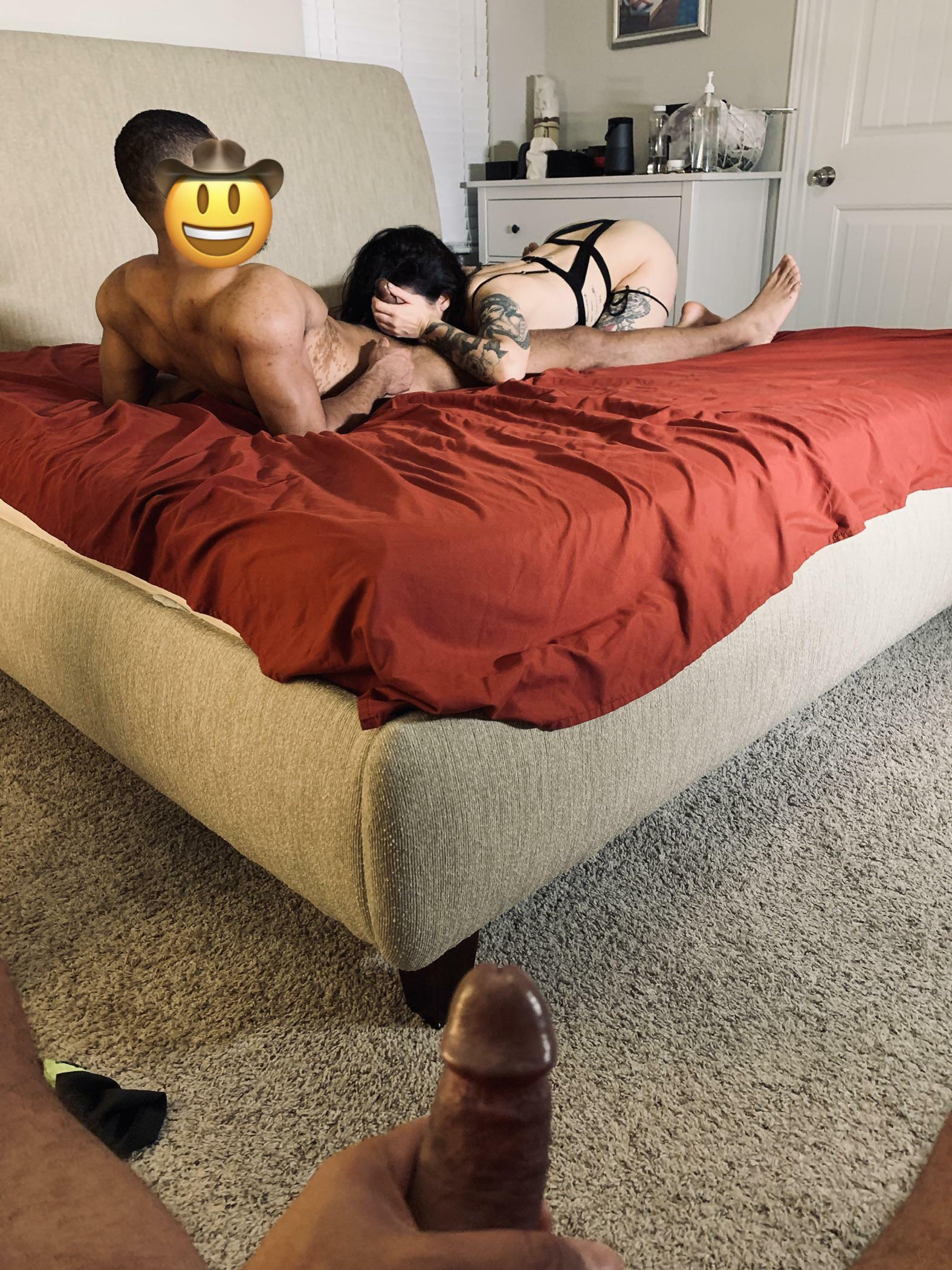 It’s nice when u/areallyweakguy &amp; u/lunapenelope forget I’m in the room, and let me enjoy my porn in peace.