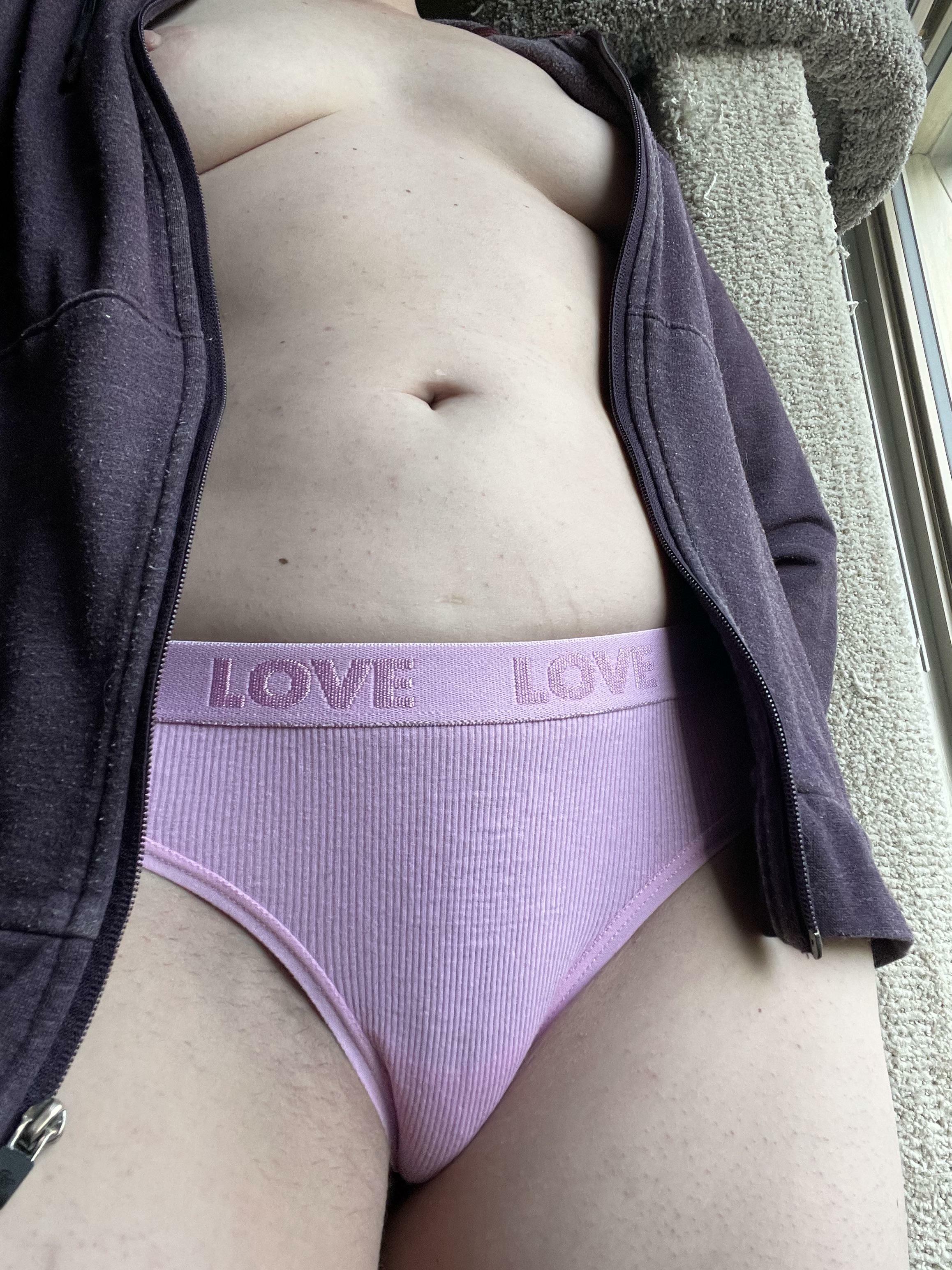 Love showing off my 41yo pale body…