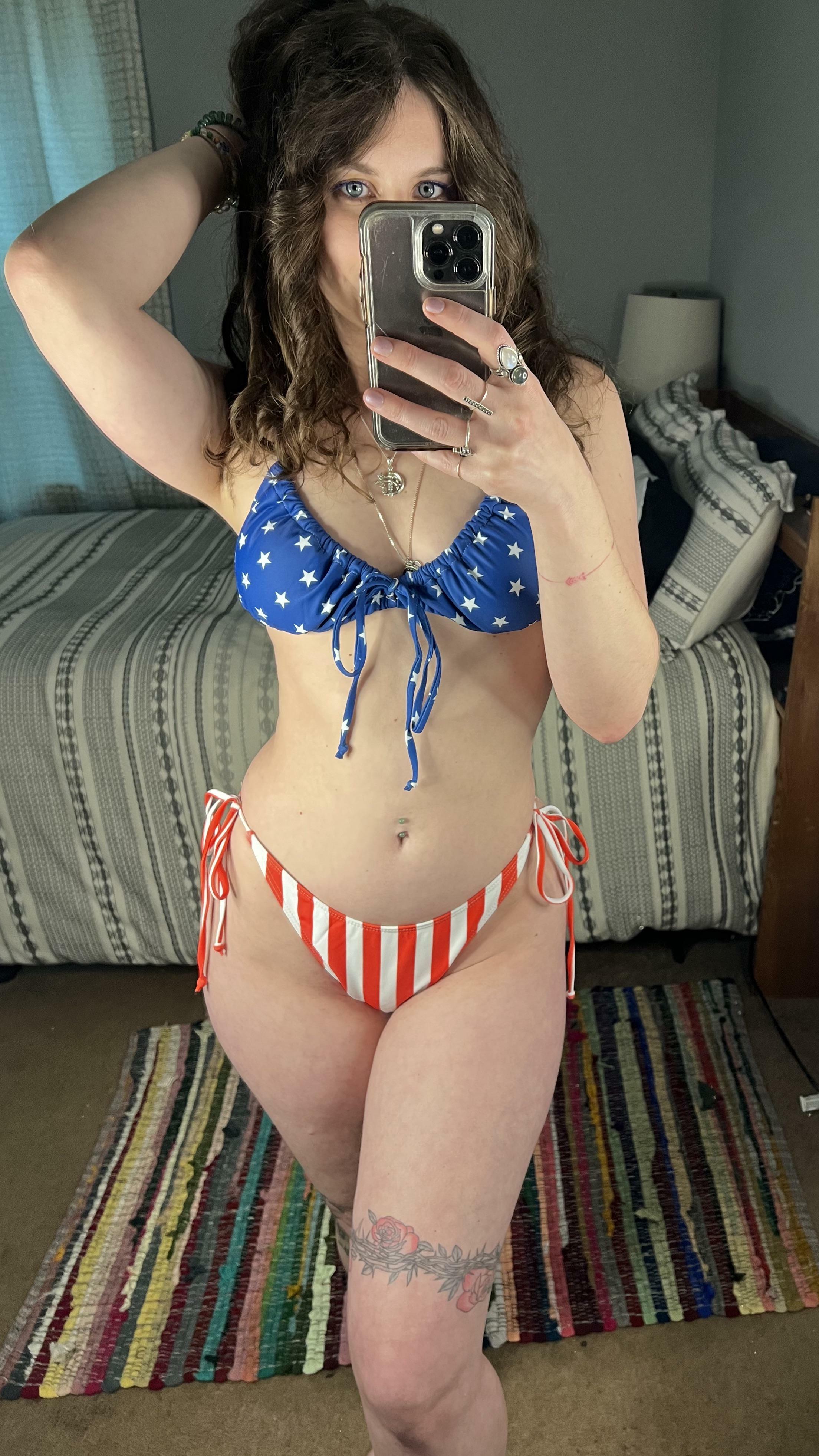 Happy Independence Day! ?? wanna bang? ?