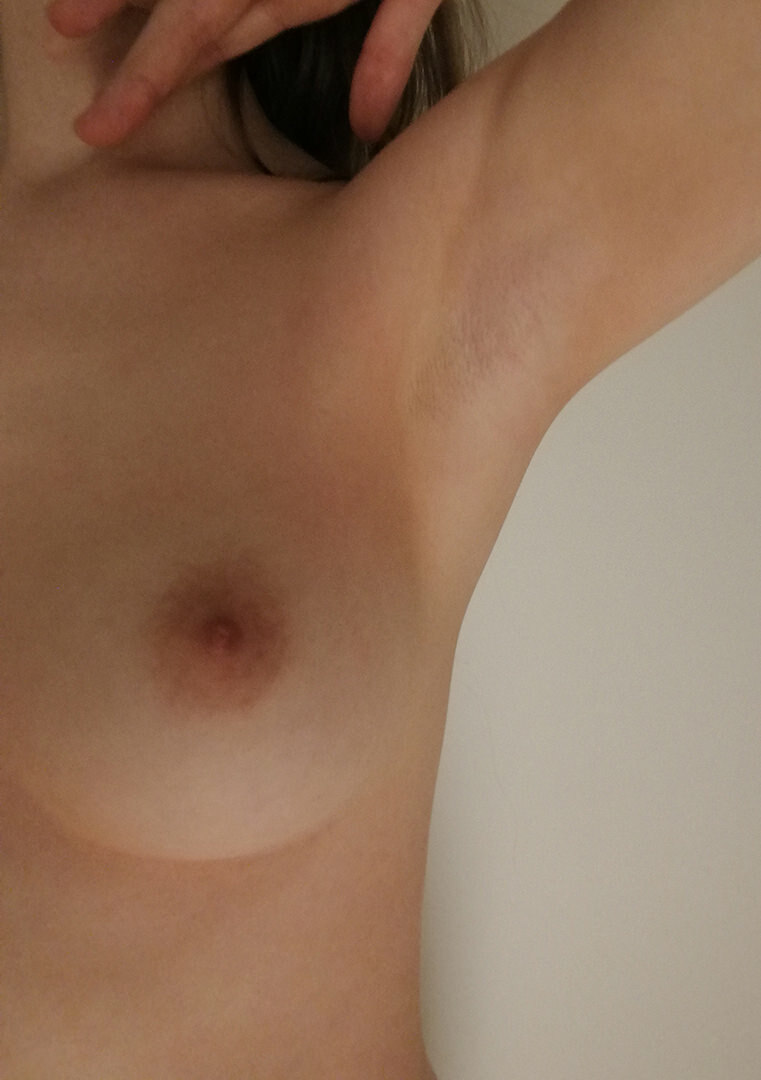 Come closer, I want you to touch me (f24)