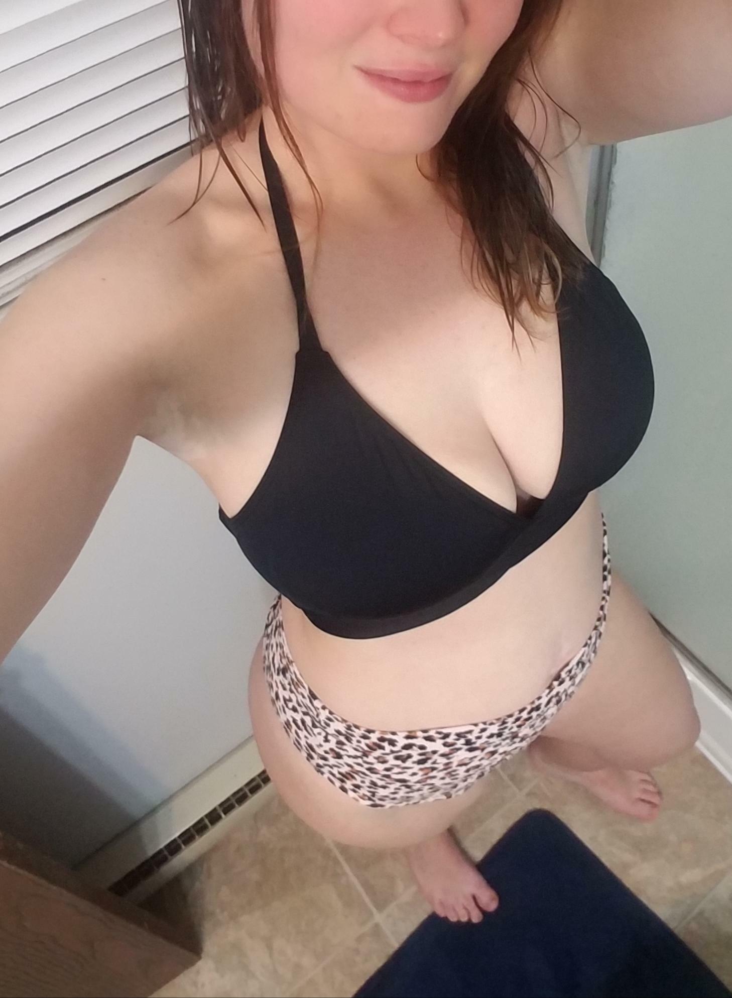 Hubby told me once quarantine is over, I can have any dick I want! Who wants me to themselves? (32) (F)