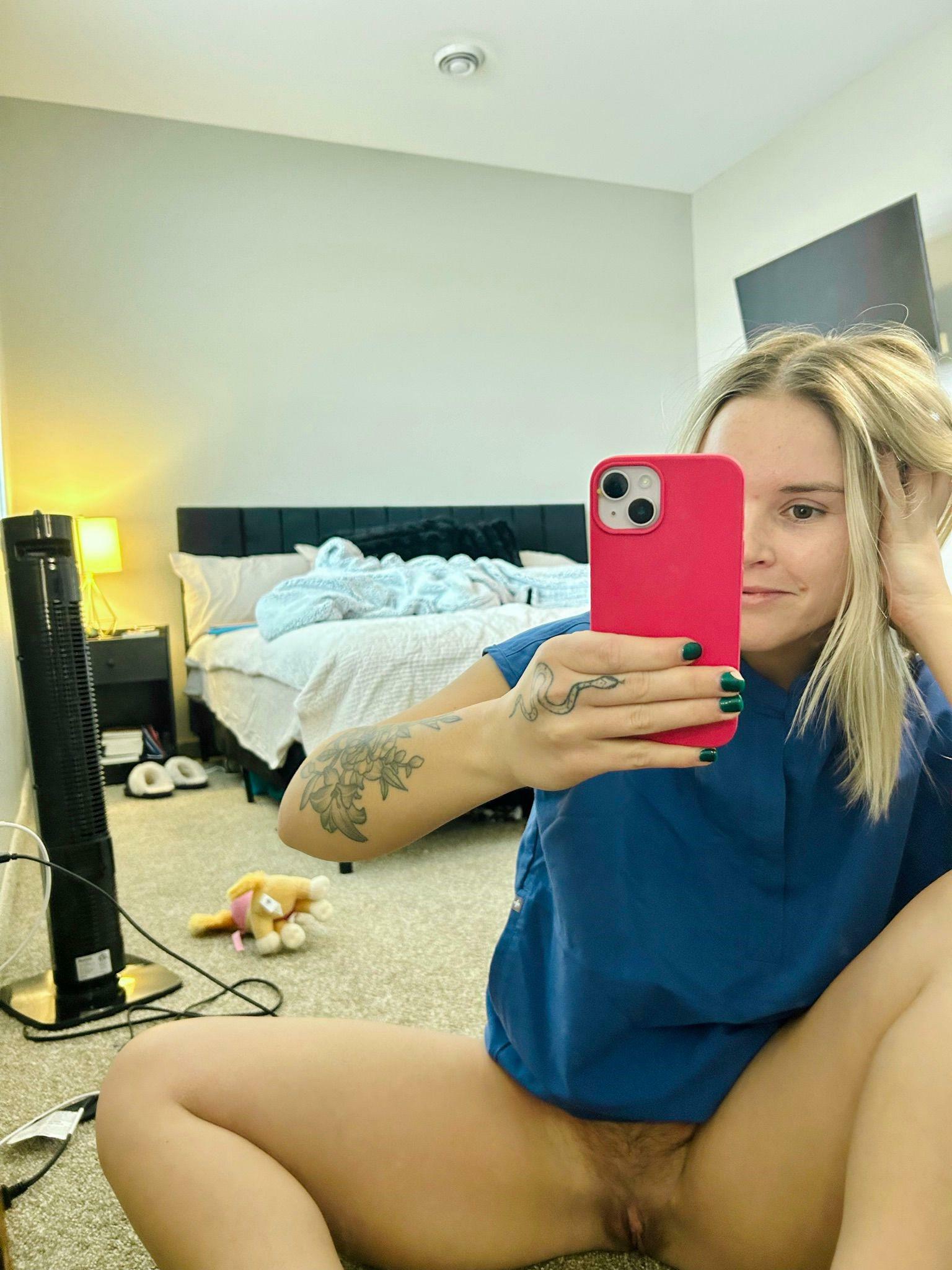 Leave my pussy oozing during your lunch break.