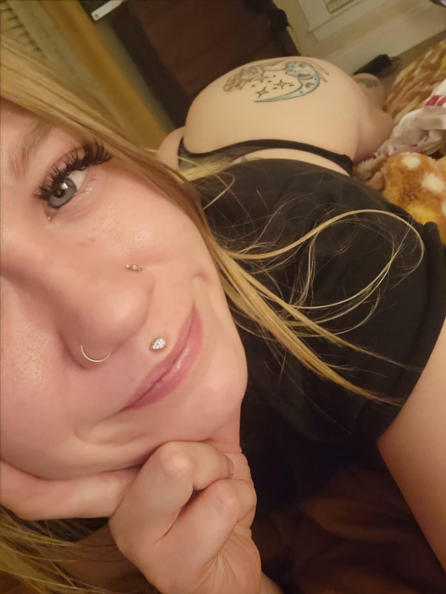 Relaxing all alone tonight, so quiet and peaceful, but some dick would be great too.