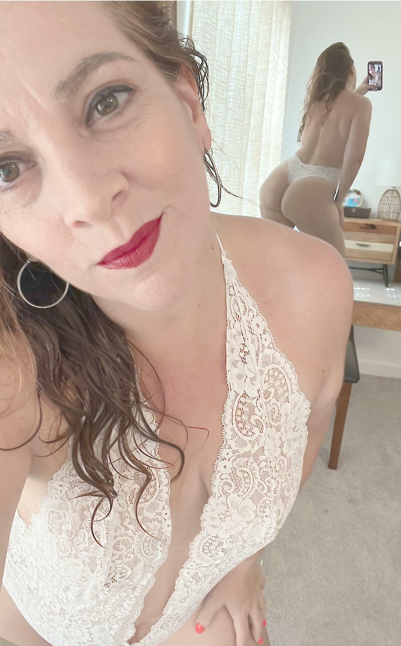 So white to be a good girl today