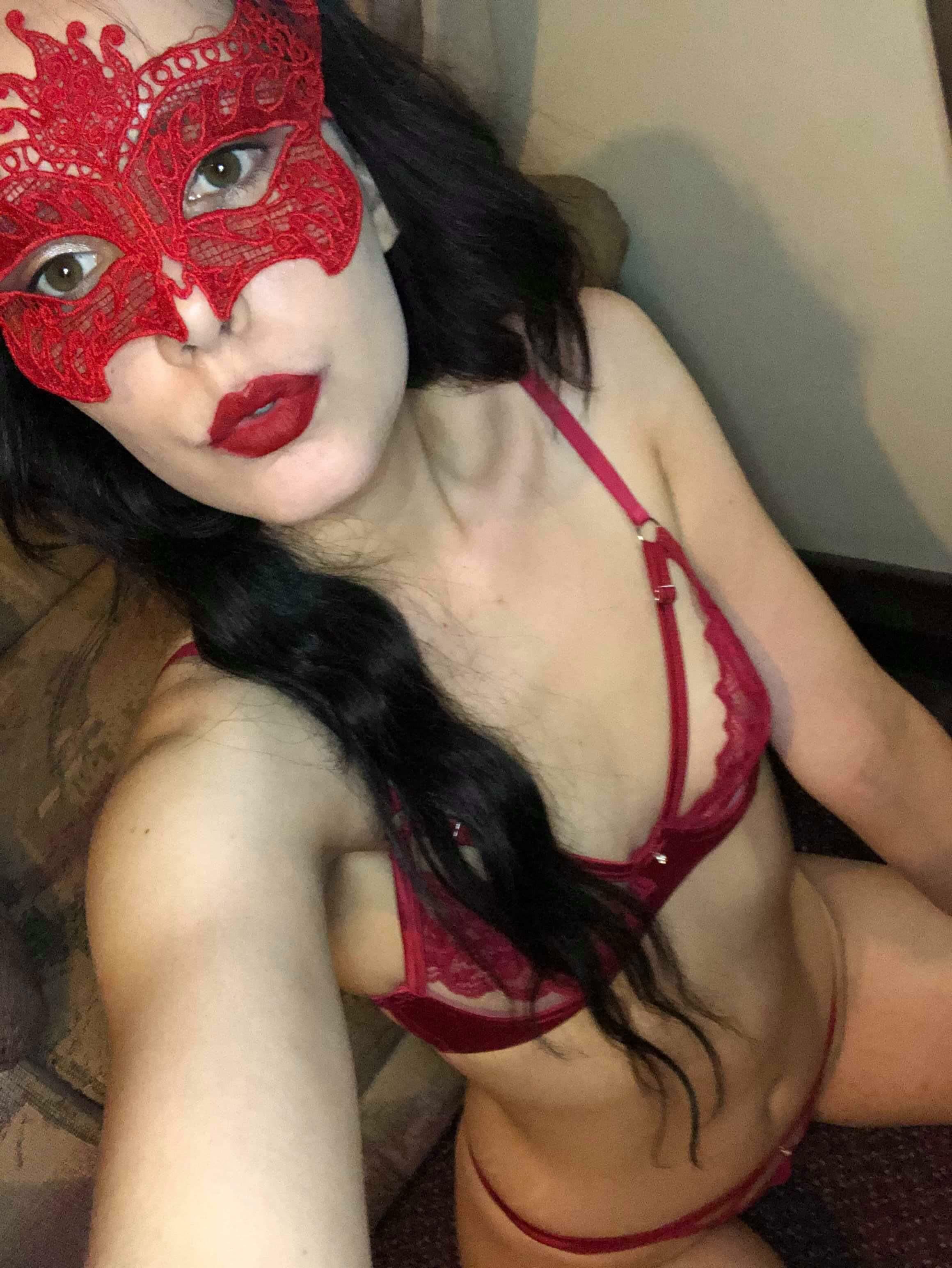Masked and ready ,Bet this lipstick would look good on your cock in Gangbang