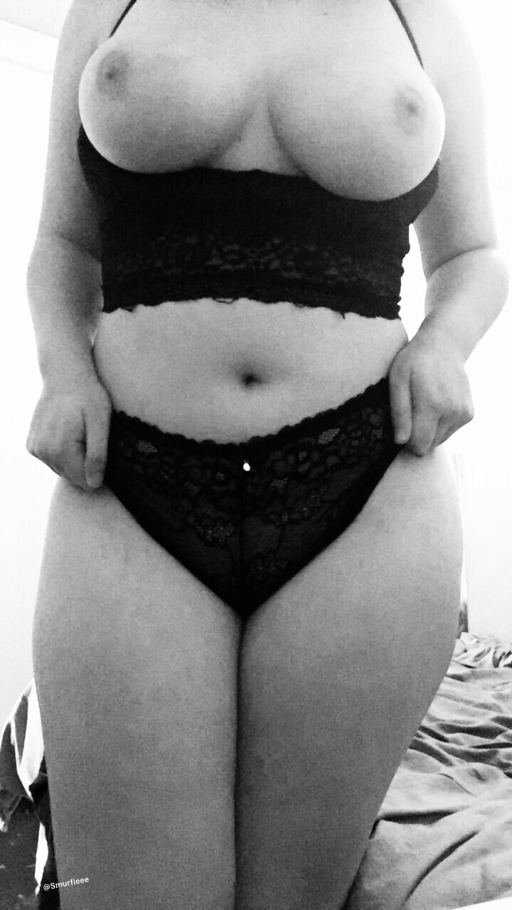 Something a bit more revealing than my usual. Please be kind . ðŸ–¤