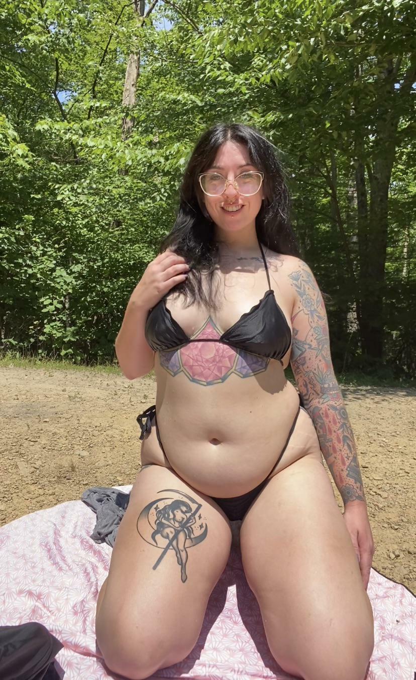 Your curvy gf wants to go swimming