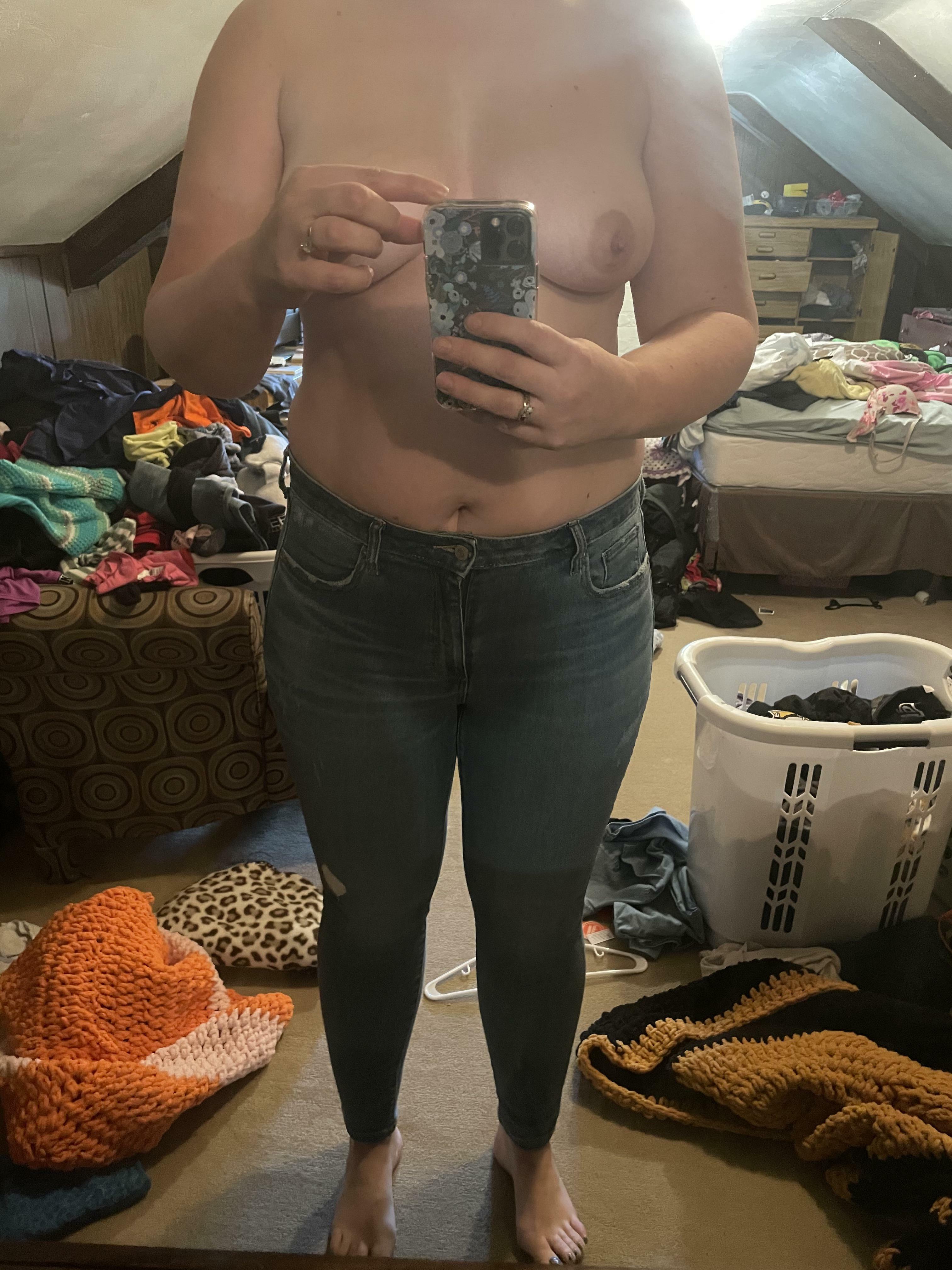 37 wife of 3 thinks her body is unattractive anymore give Us some arrows up to prove her wrong