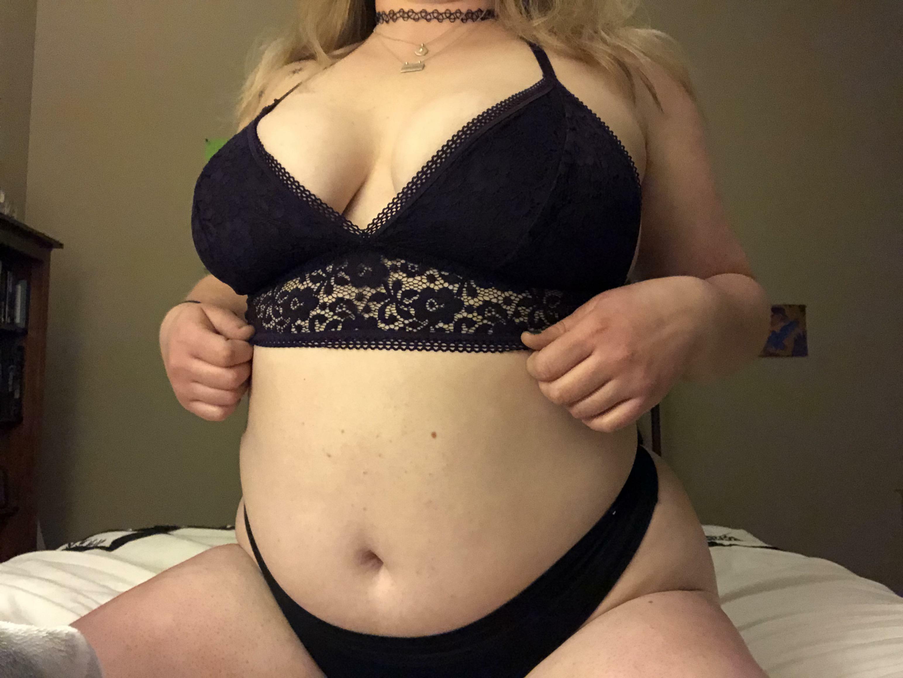 Any love for chubby girls over here?