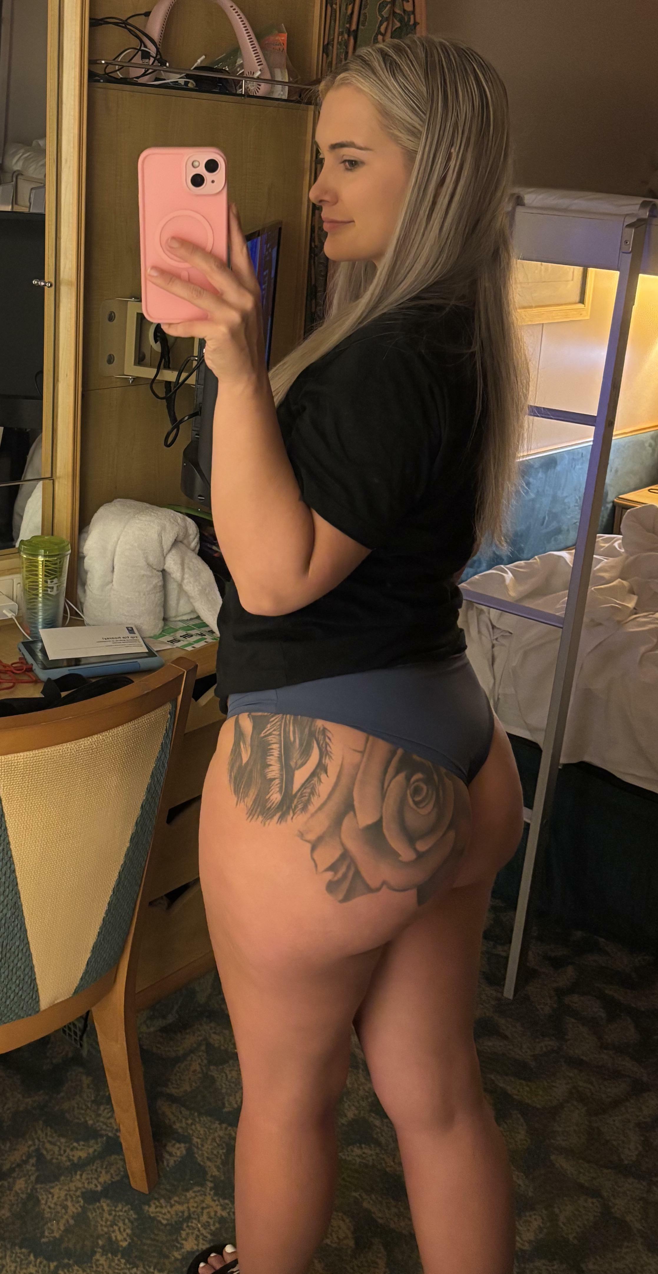 Double cheeked up